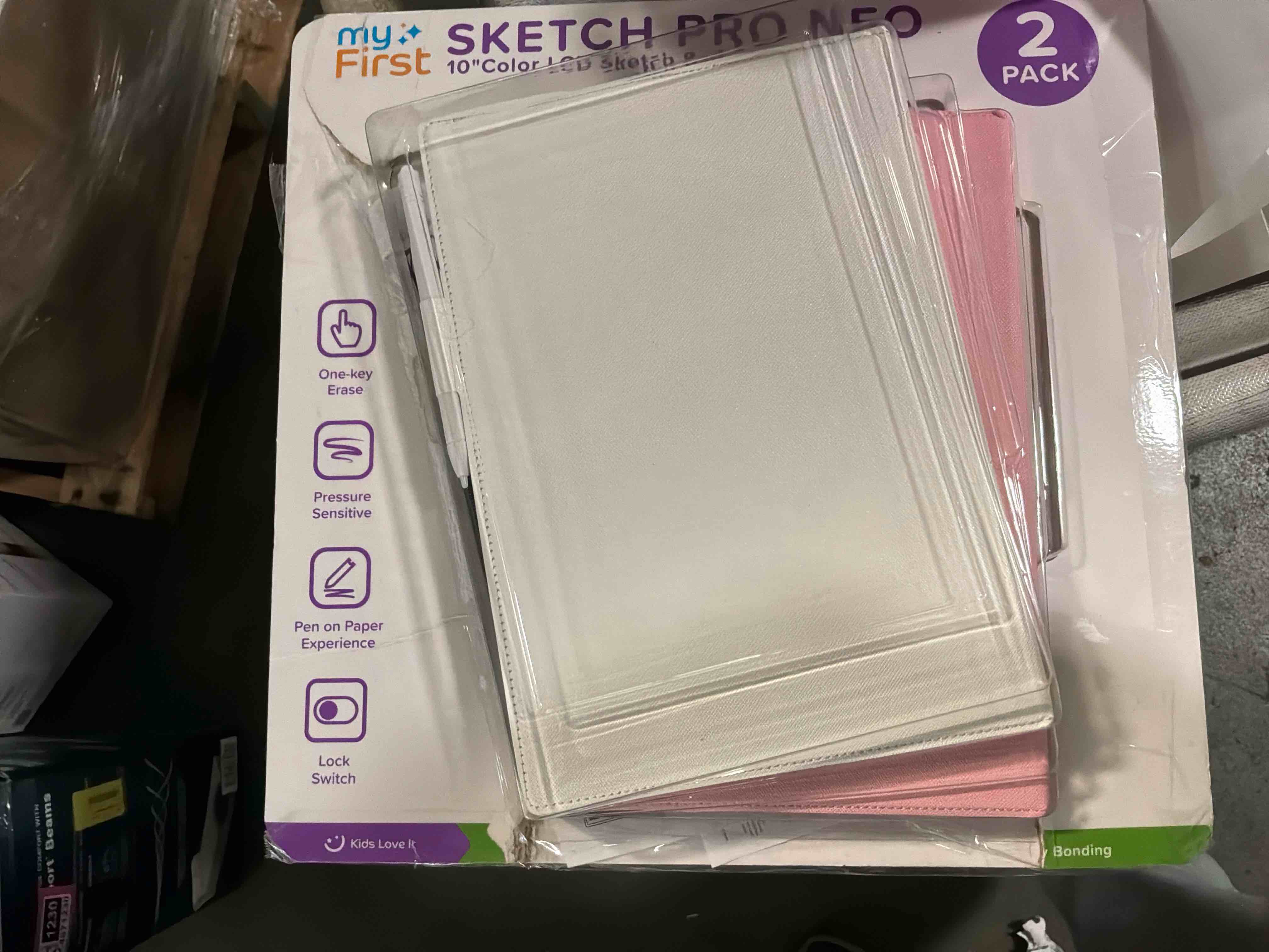 https://s3.amazonaws.com/lotting-images-prod/bidfta/PNK4871234_1778693259218.jpeg