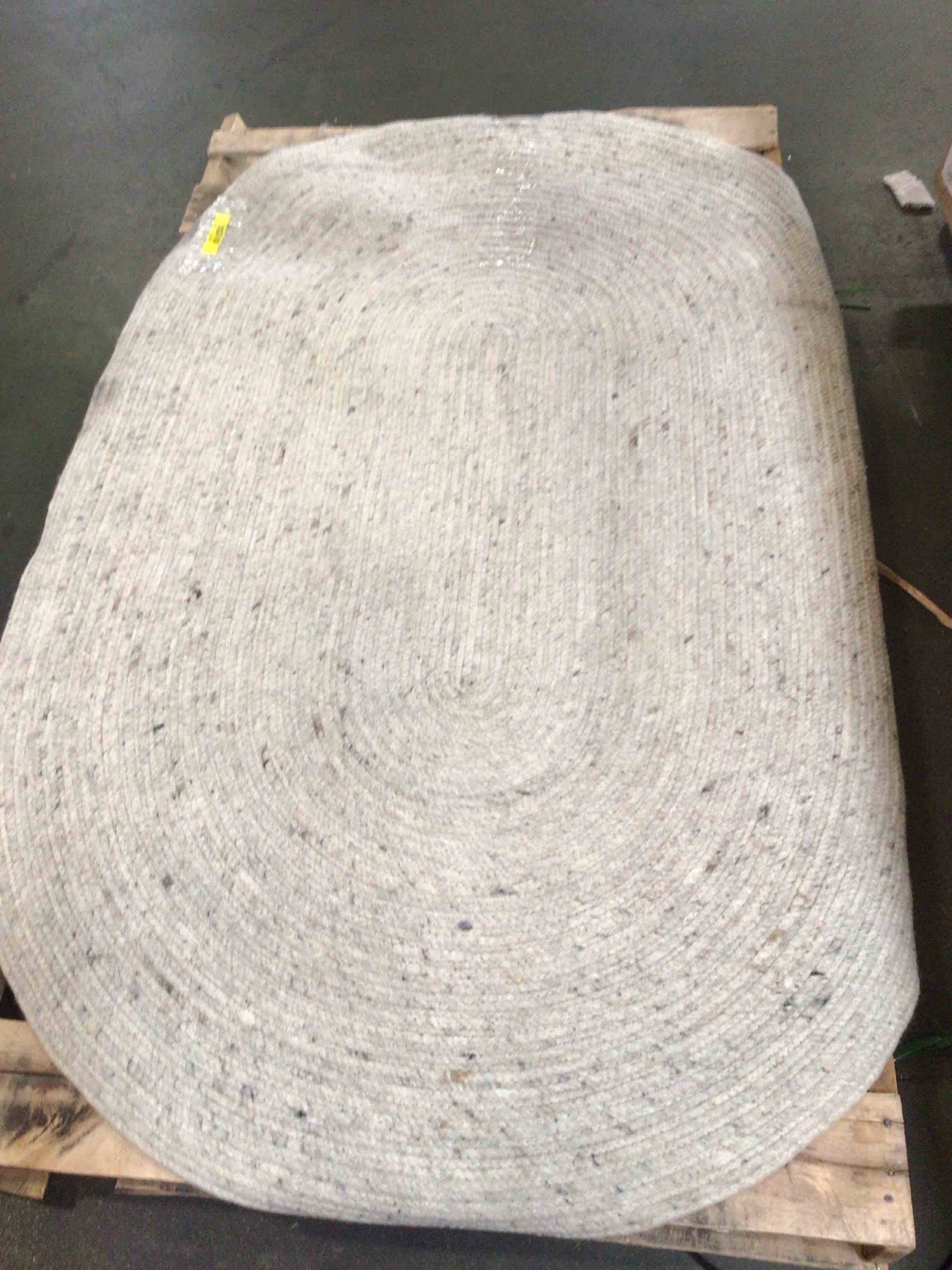 Area rug 6FT