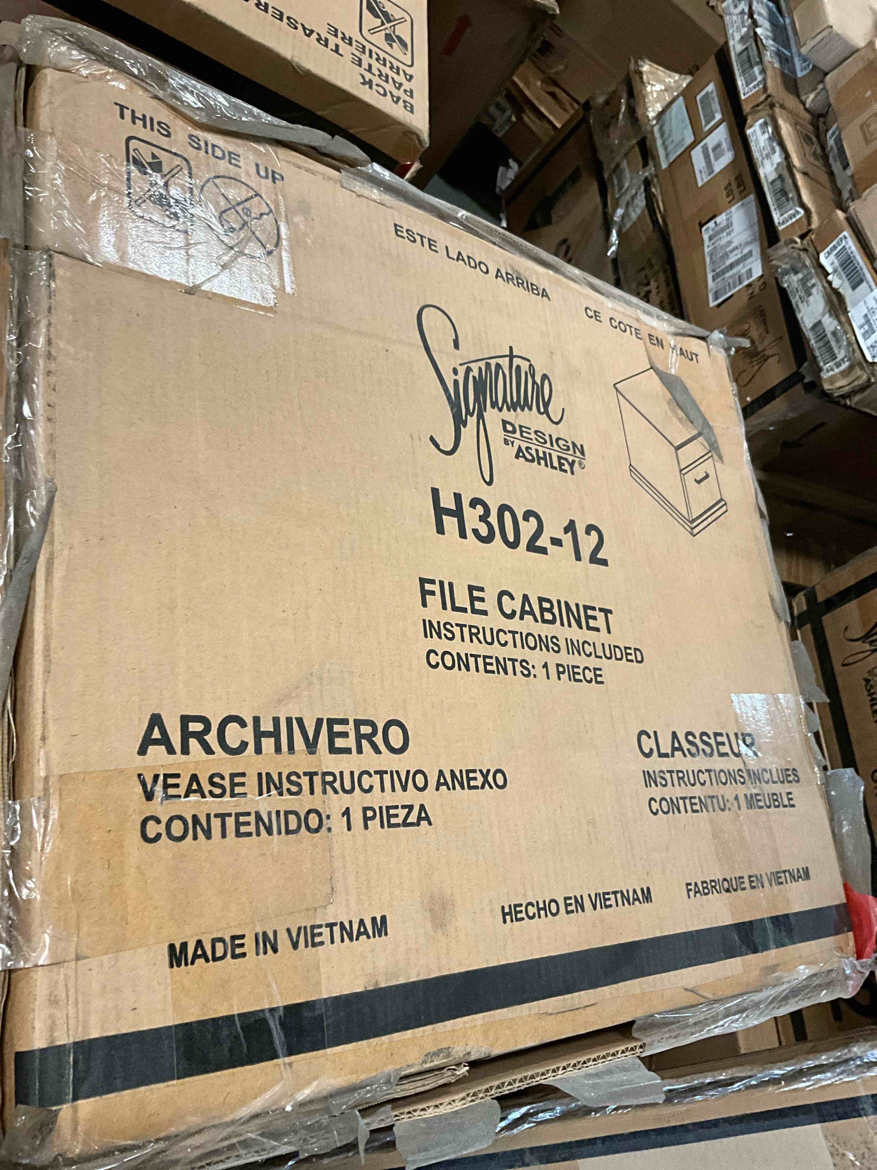 https://s3.amazonaws.com/lotting-images-prod/bidfta/PNK4871606_1779204599535.jpeg