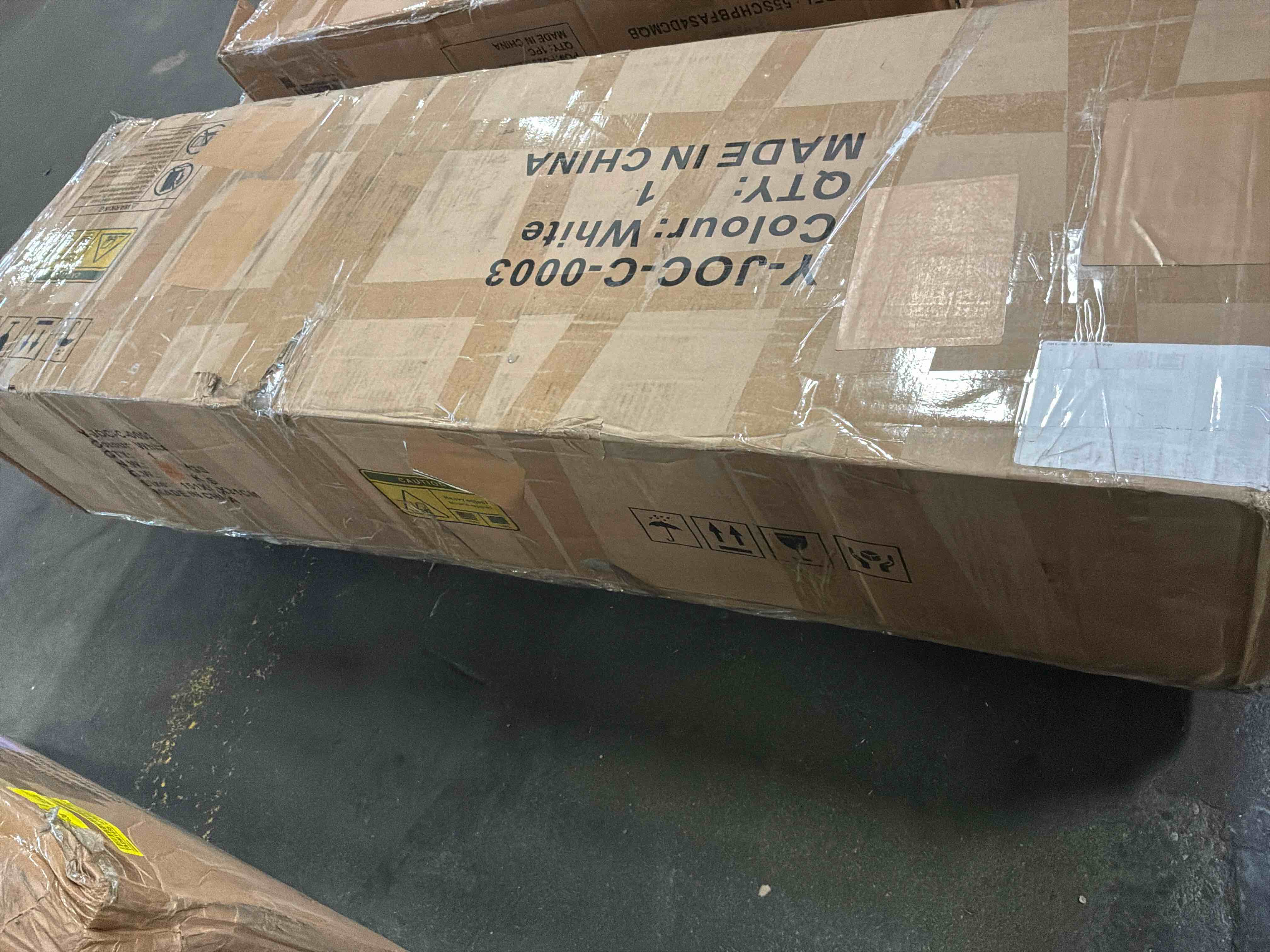 https://s3.amazonaws.com/lotting-images-prod/bidfta/PNK4871996_1779453360106.jpeg