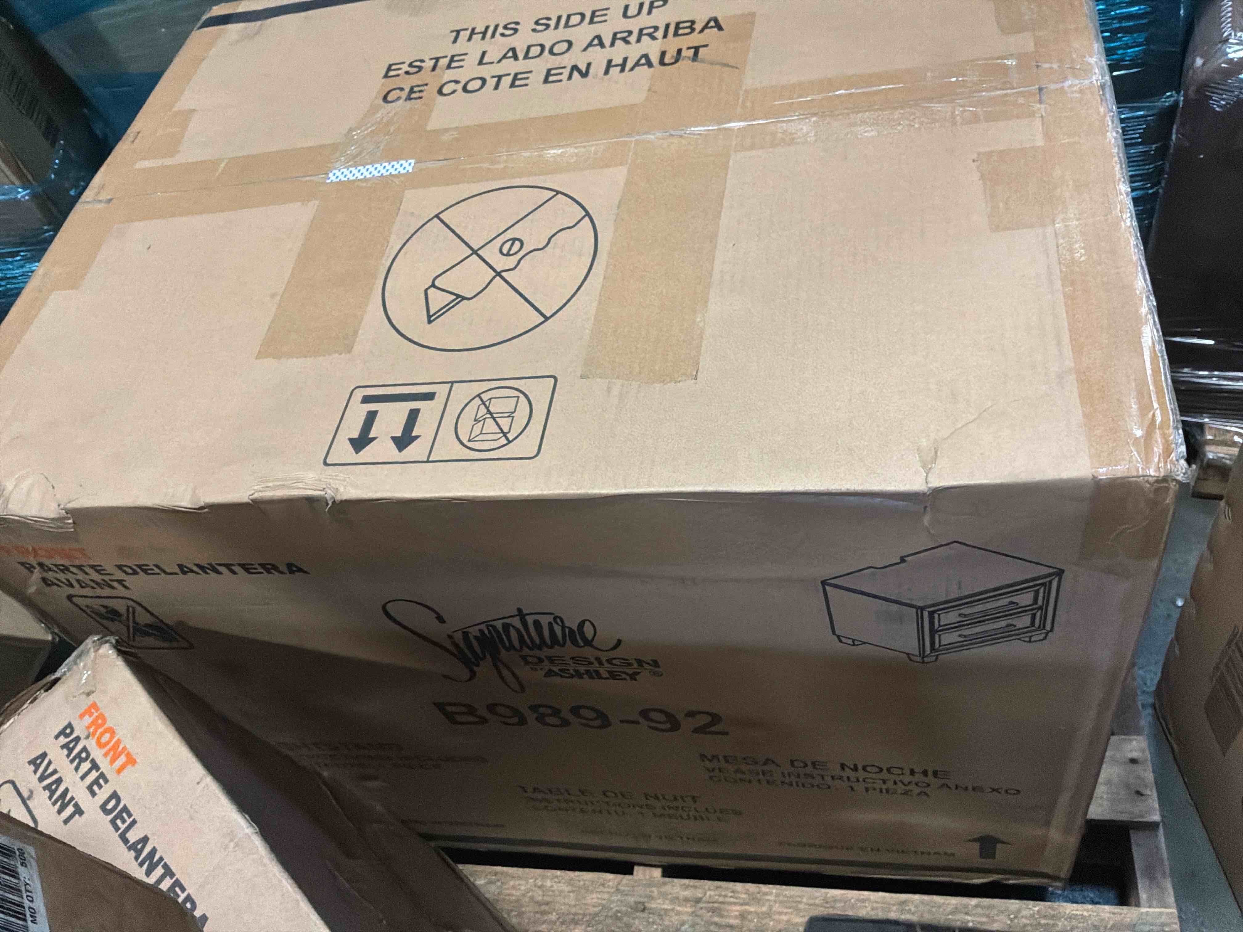 https://s3.amazonaws.com/lotting-images-prod/bidfta/PNK4872046_1779460148429.jpeg