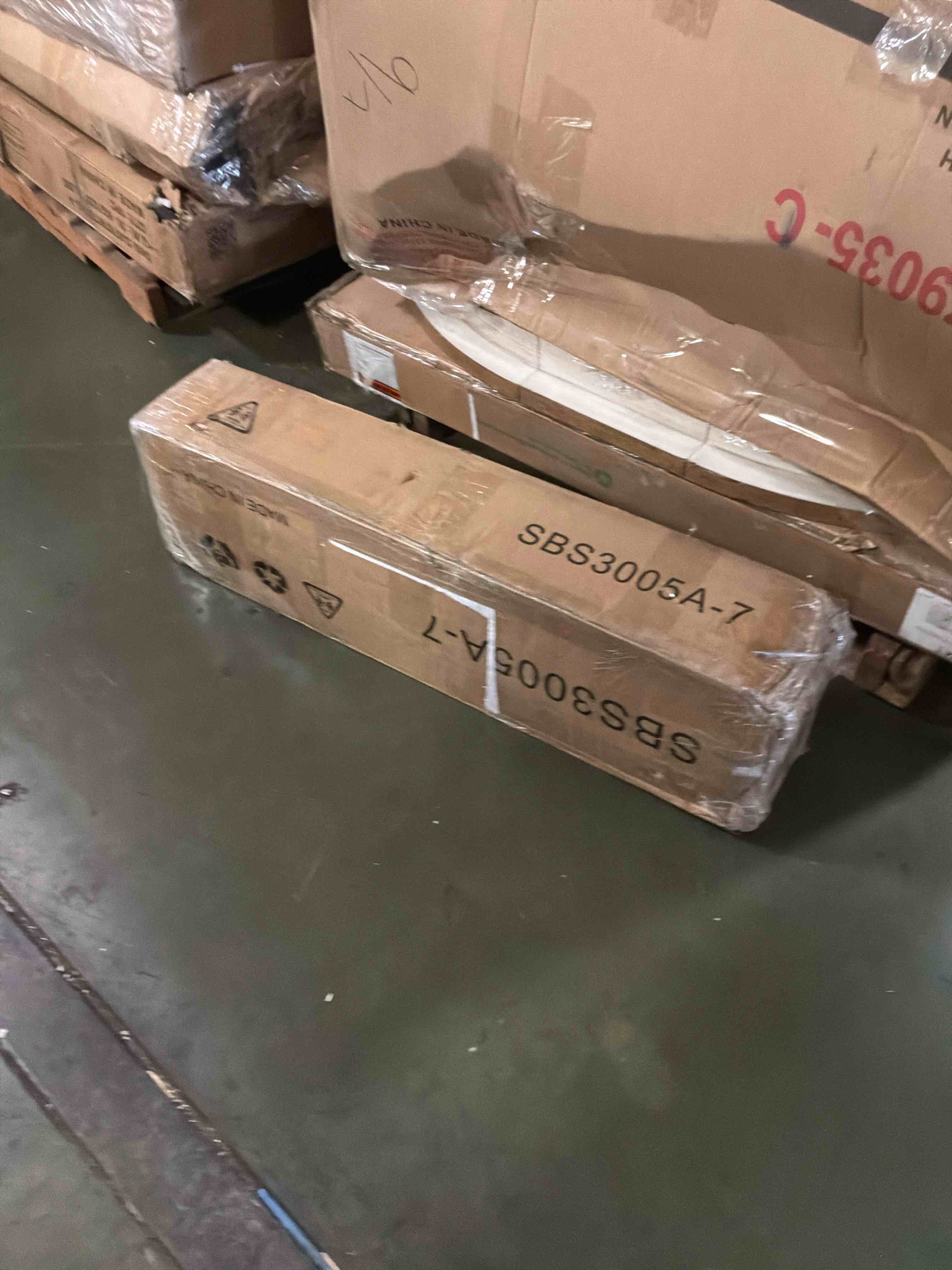https://s3.amazonaws.com/lotting-images-prod/bidfta/PNK4872084_1779466010788.jpeg