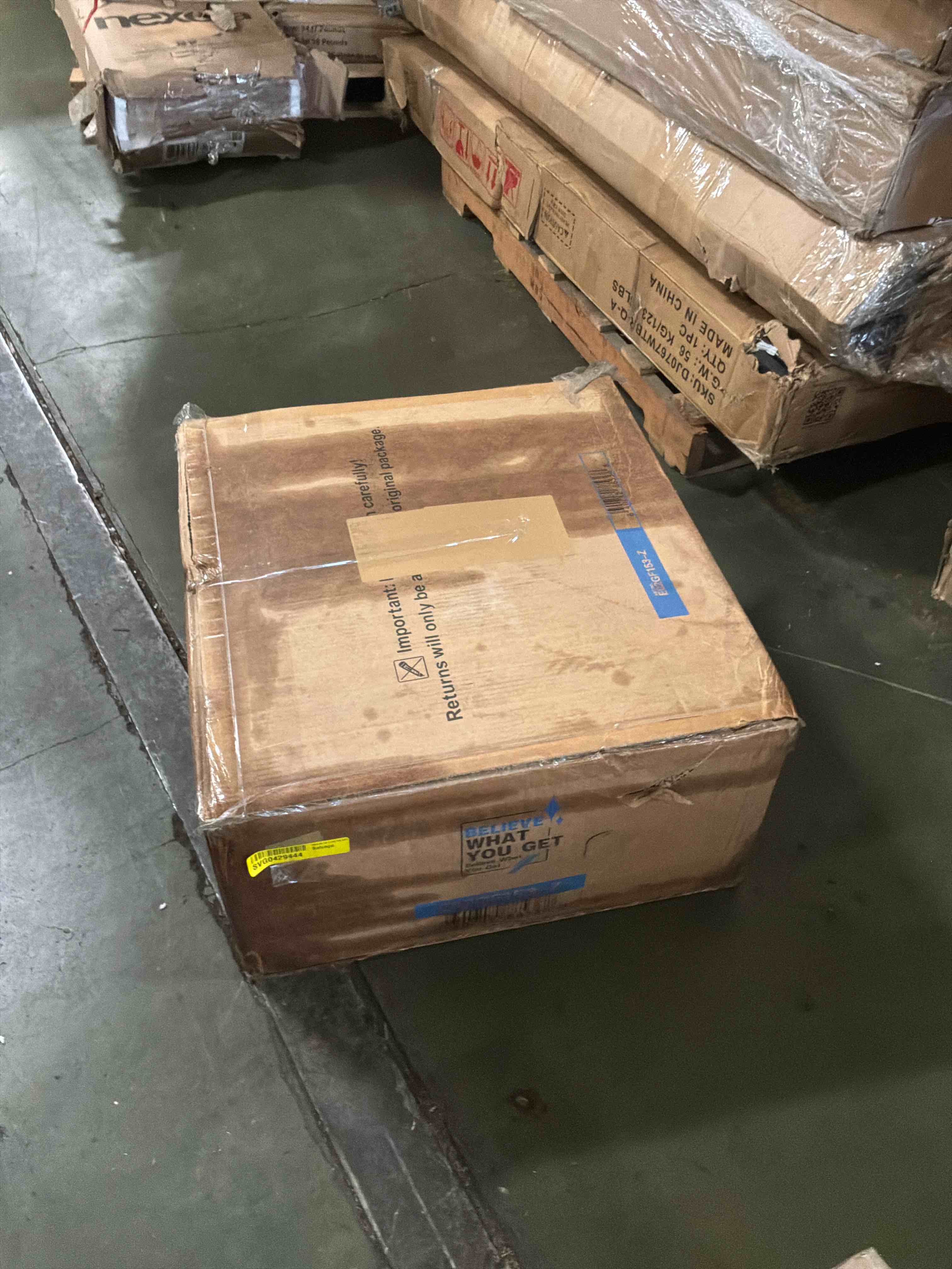 https://s3.amazonaws.com/lotting-images-prod/bidfta/PNK4872086_1779466747056.jpeg