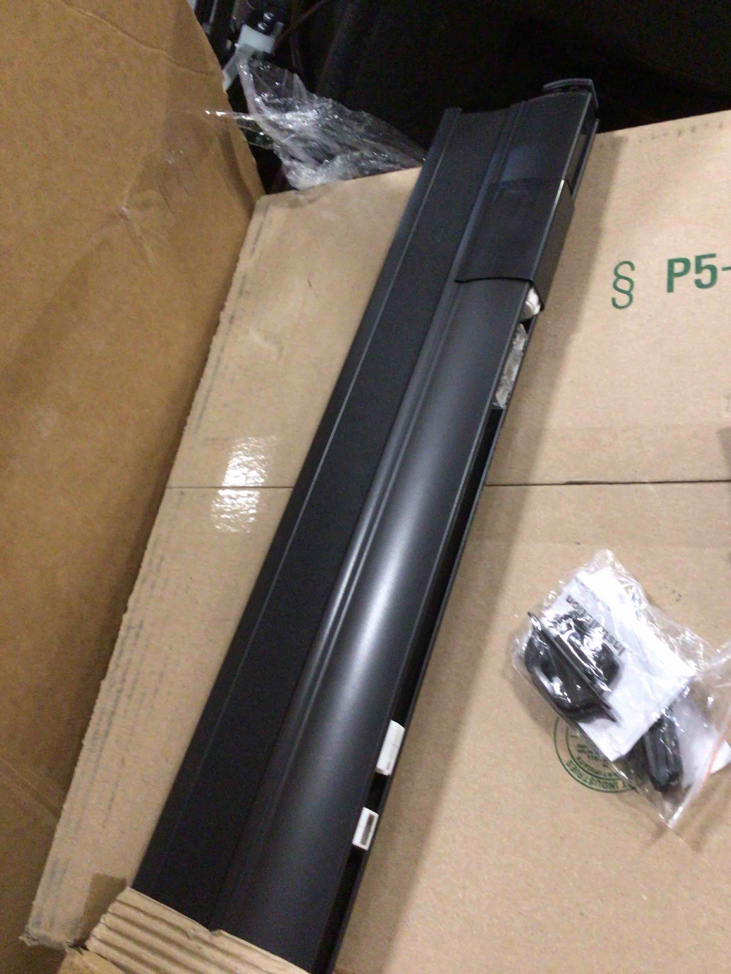 https://s3.amazonaws.com/lotting-images-prod/bidfta/PNK4873082_1778157534214.jpeg