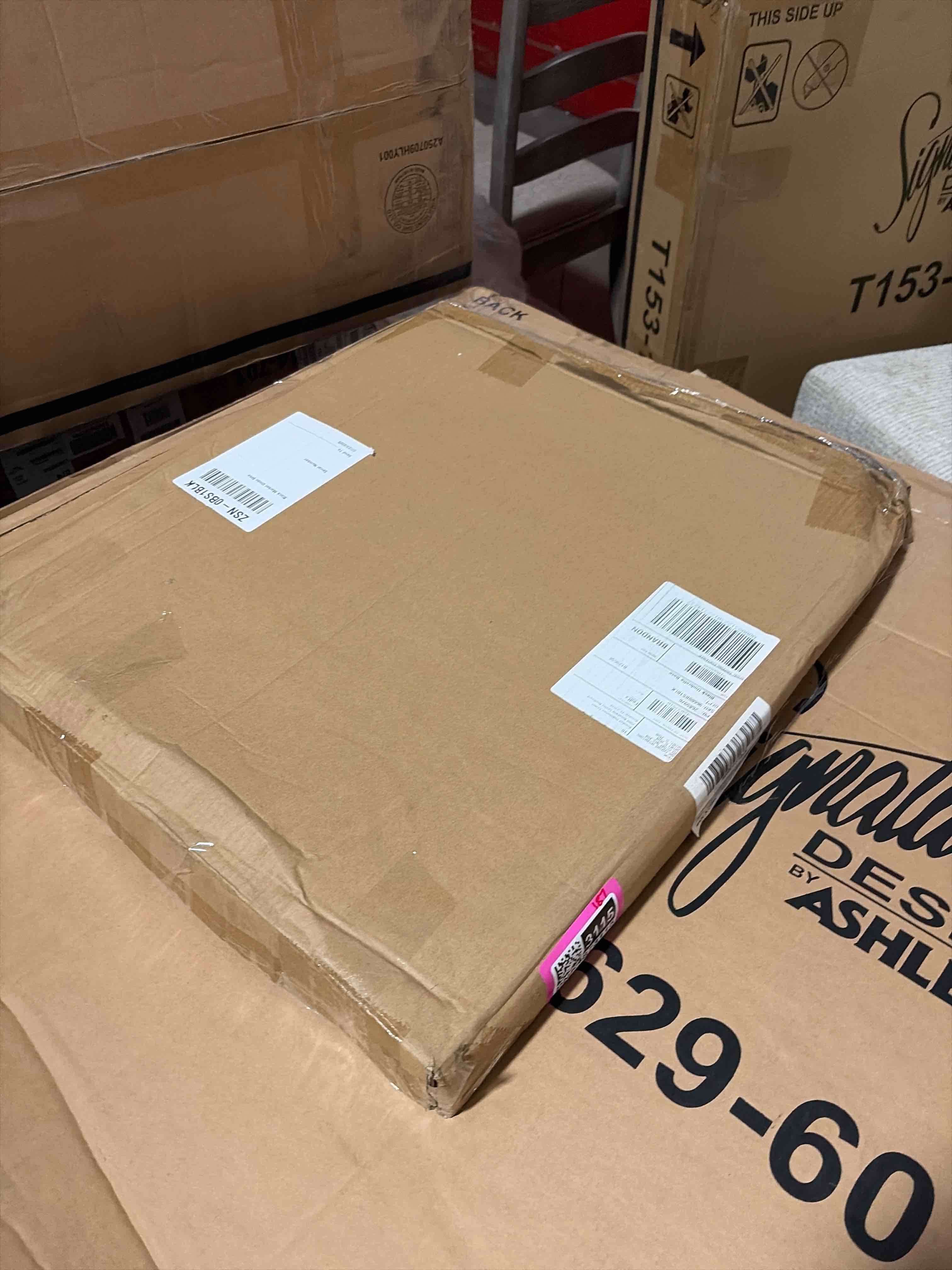 https://s3.amazonaws.com/lotting-images-prod/bidfta/PNK4873115_1778254645125.jpeg