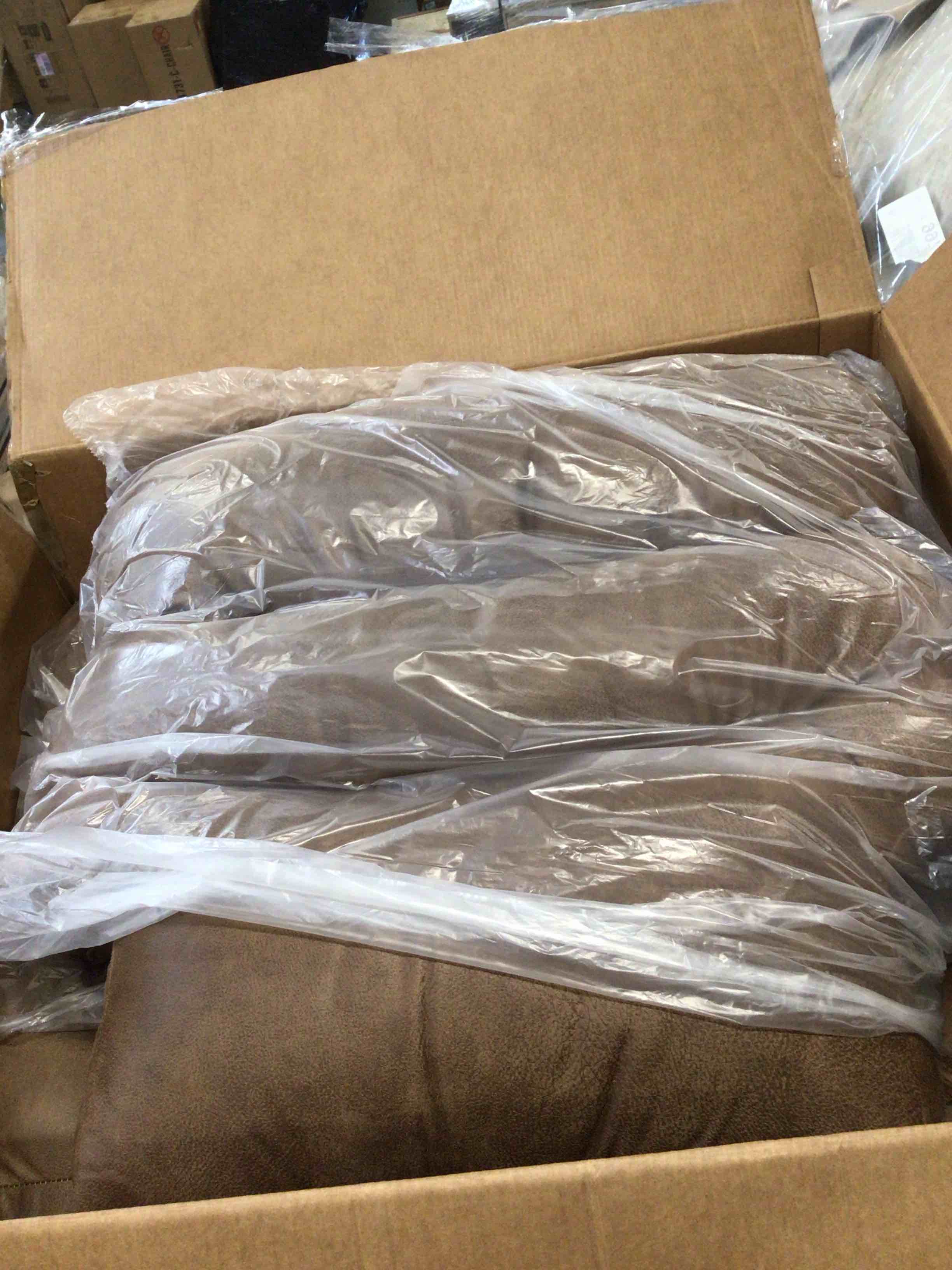 https://s3.amazonaws.com/lotting-images-prod/bidfta/PNK4873132_1778273117941.jpeg