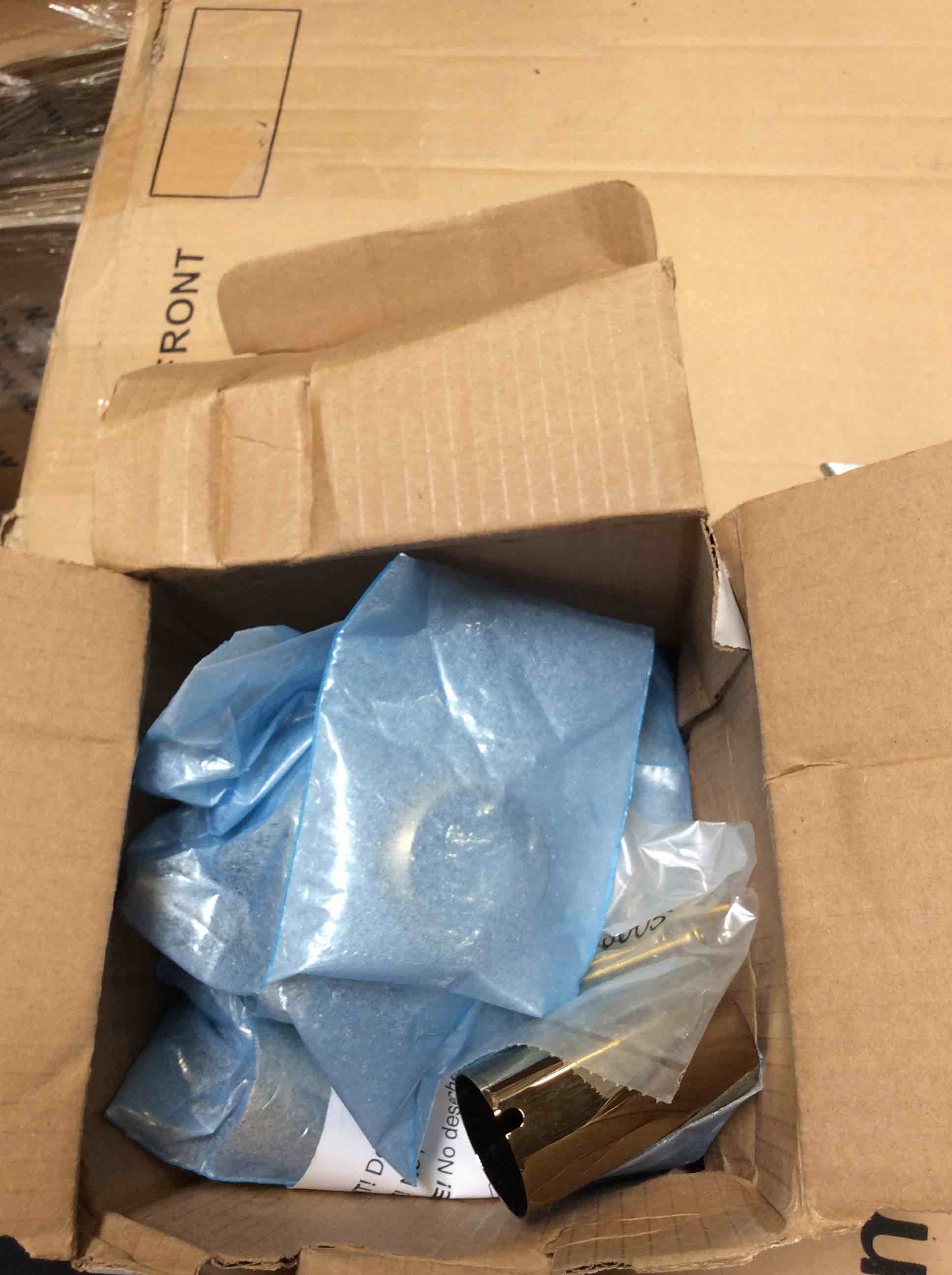https://s3.amazonaws.com/lotting-images-prod/bidfta/PNK4873158_1778521071824.jpeg