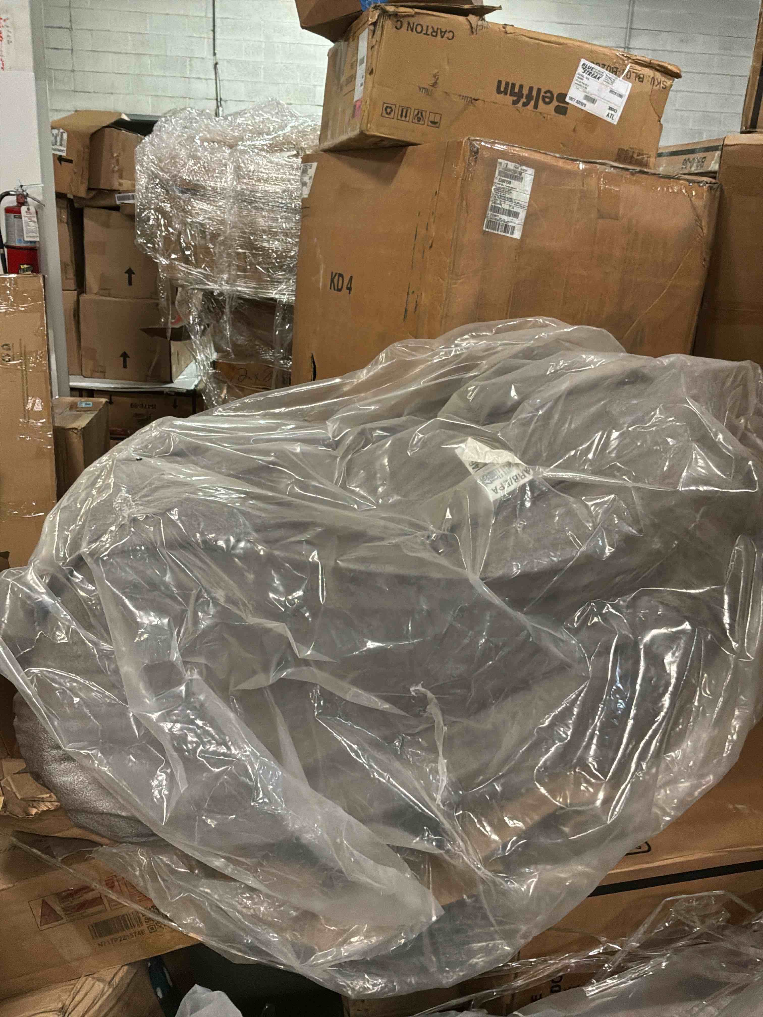 https://s3.amazonaws.com/lotting-images-prod/bidfta/PNK4873297_1778771524347.jpeg