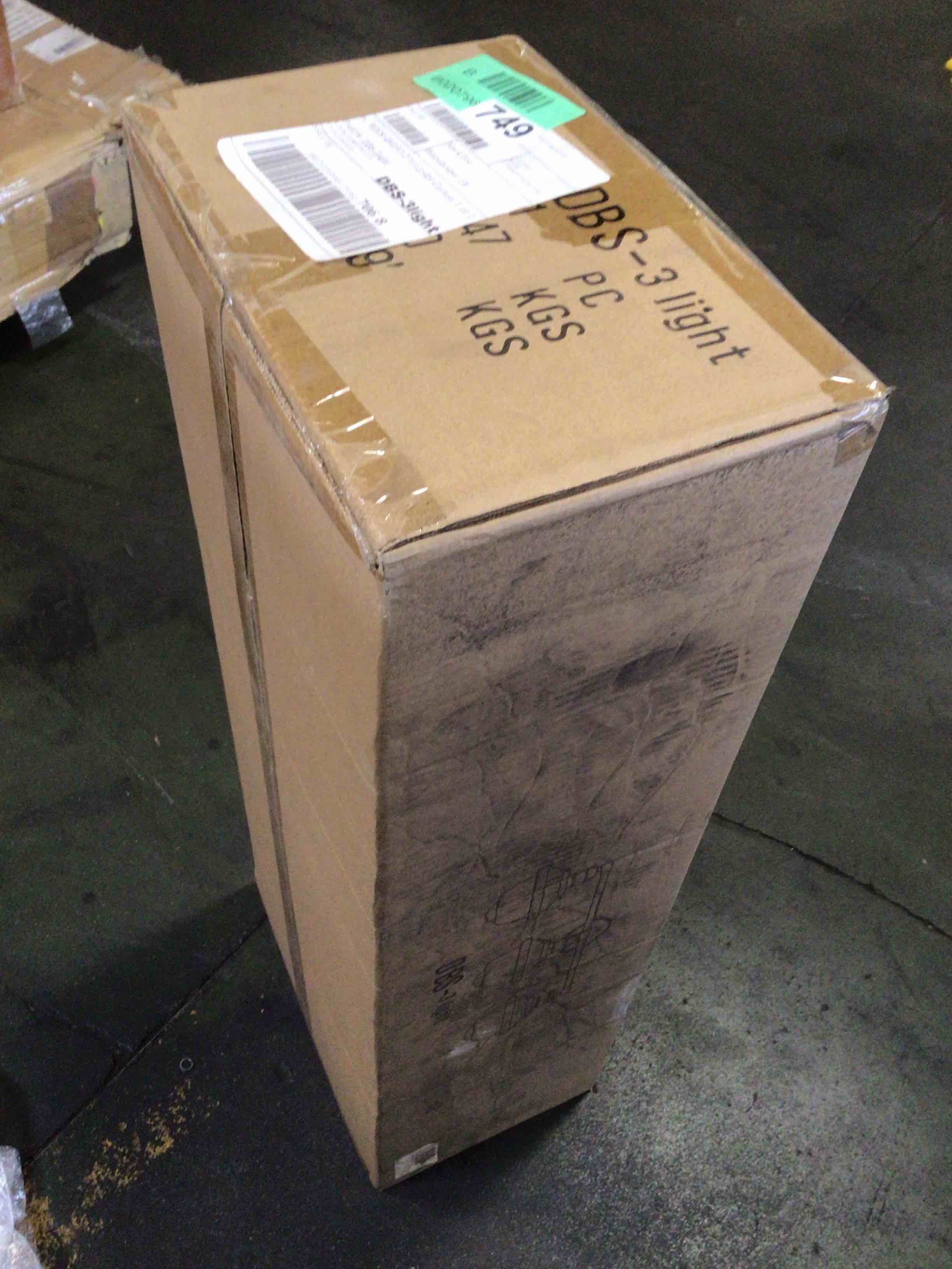 https://s3.amazonaws.com/lotting-images-prod/bidfta/PNK4873360_1778855624934.jpeg