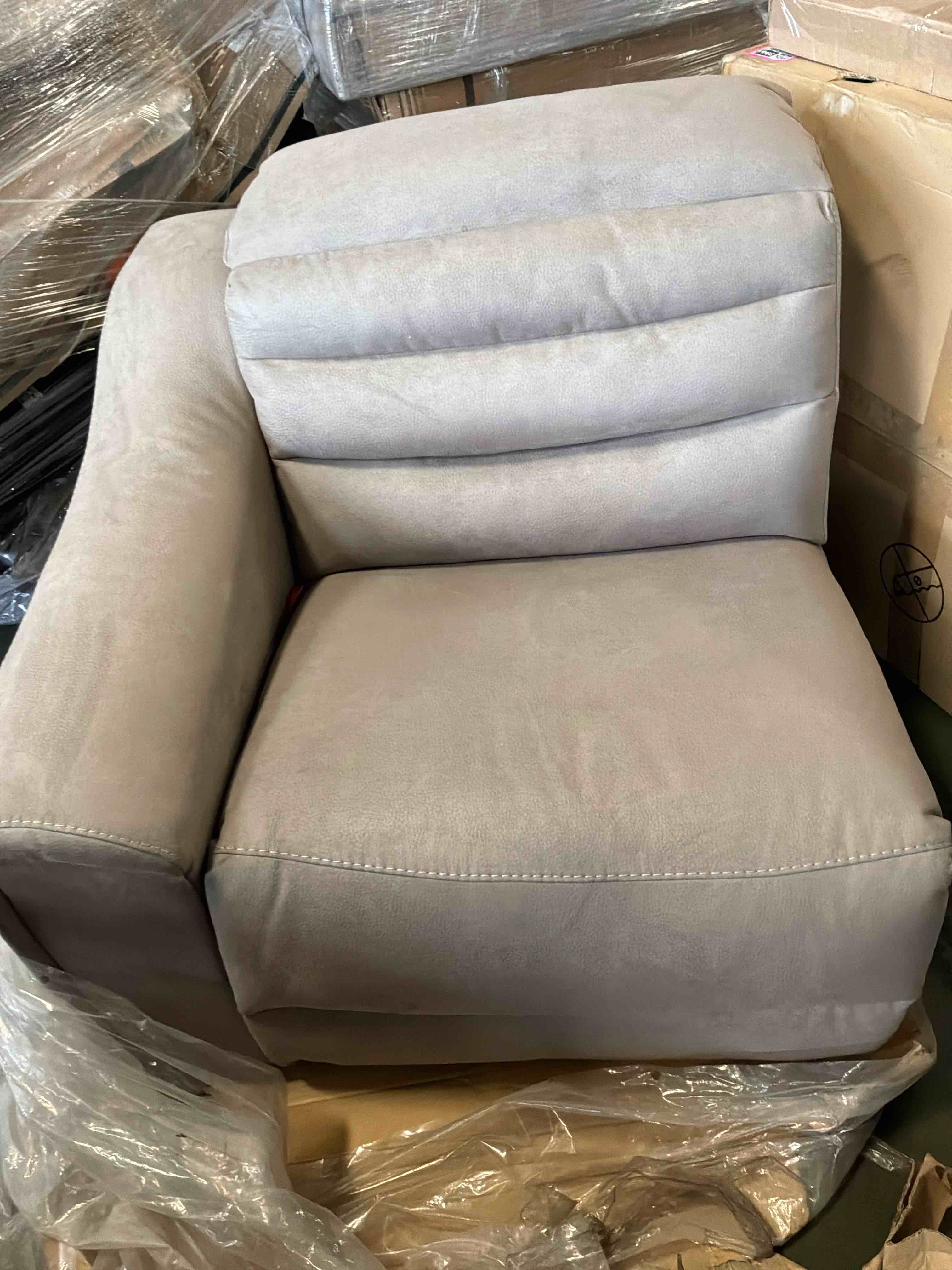 Condition photo showing As Is for laf 0 wall power recliner