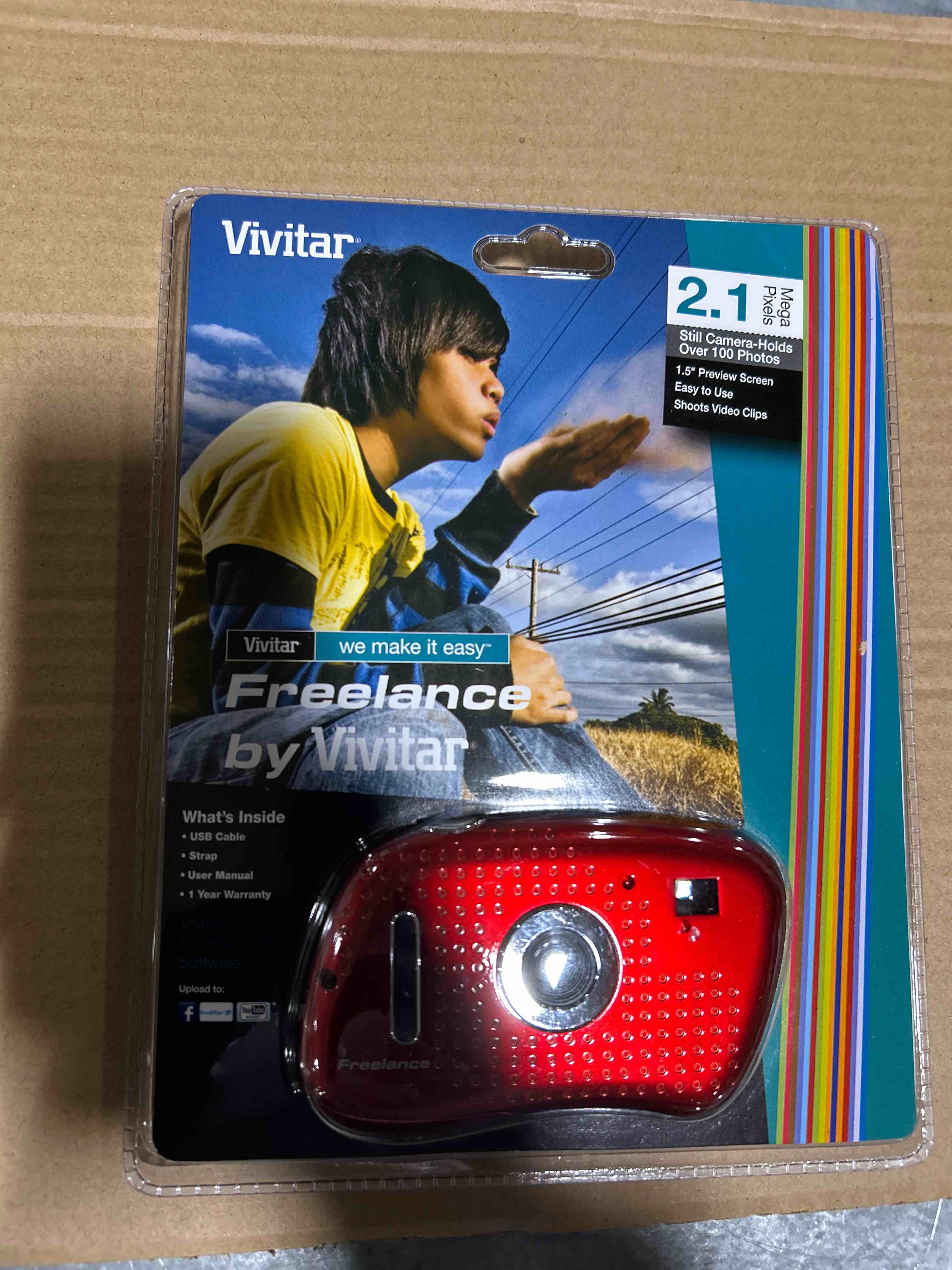 Condition photo showing Brand New for vivitar freelance 3-in-1 digital camera - red