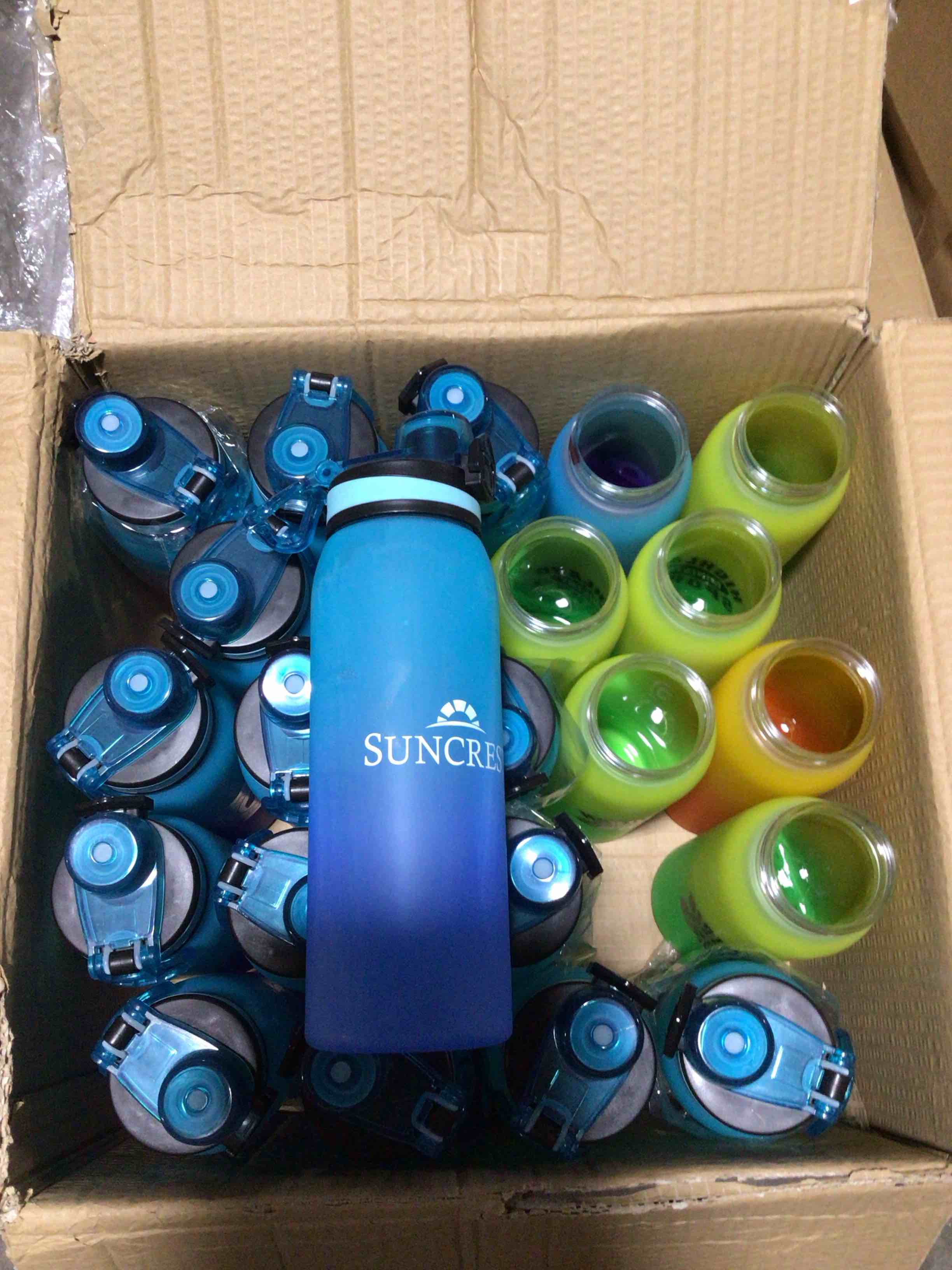 Condition photo showing Good Condition for lot of 23 assorted sports water bottles