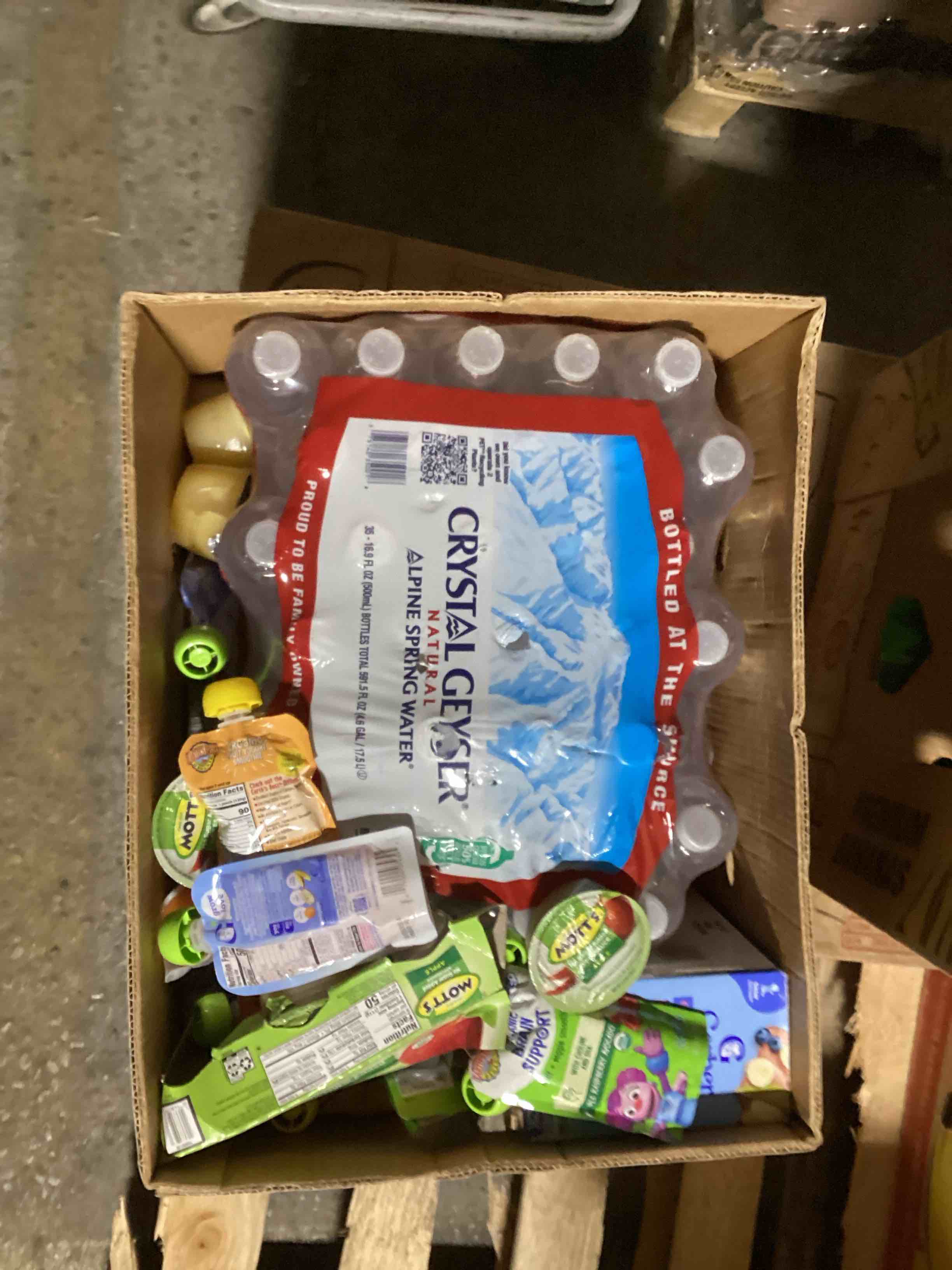 https://s3.amazonaws.com/lotting-images-prod/bidfta/PNK4881938_1777912042682.jpeg