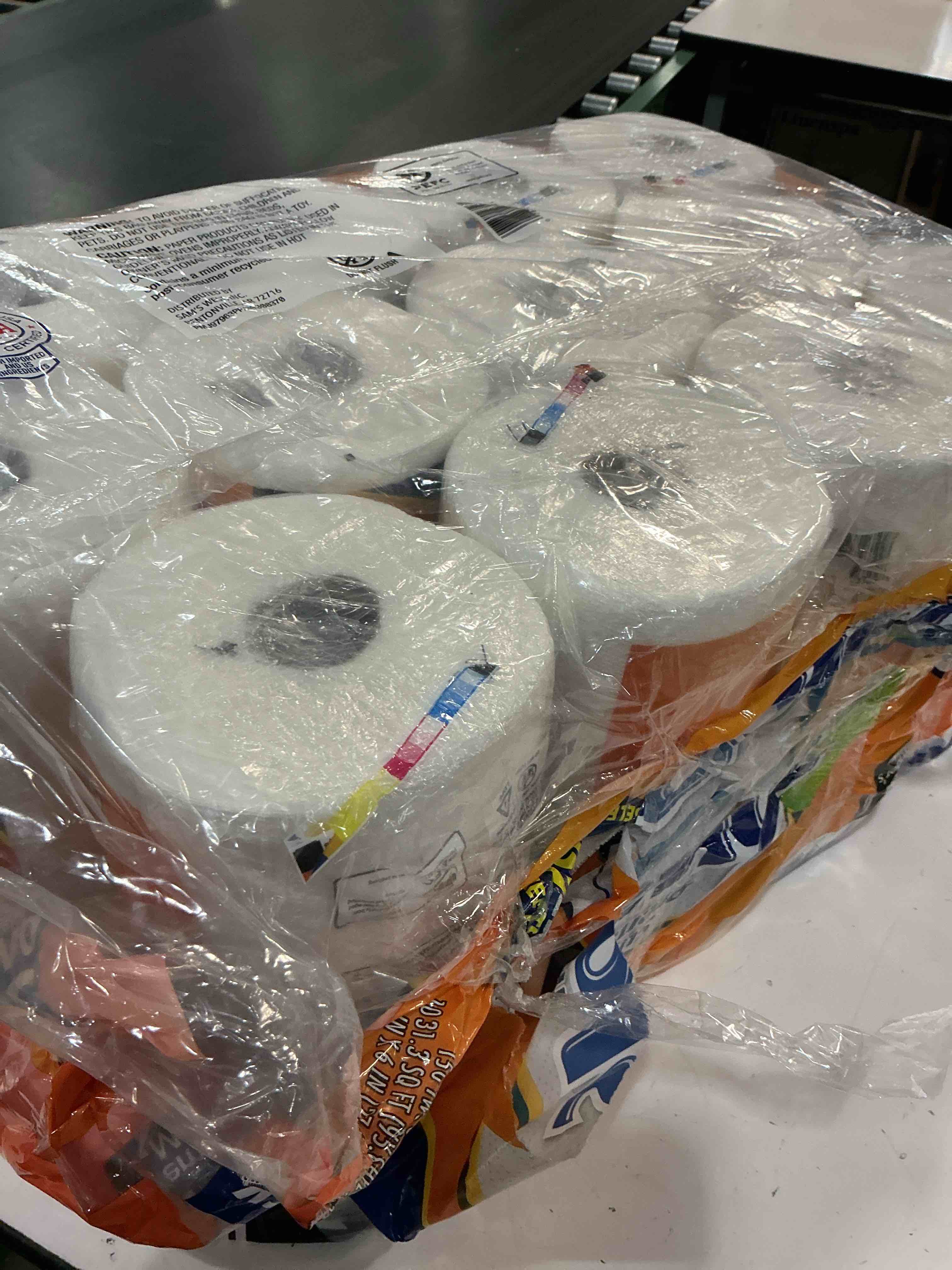 Condition photo showing Good Condition for 13 rolls,member's mark super premium paper towels, select & tear, white, 13 mega rolls