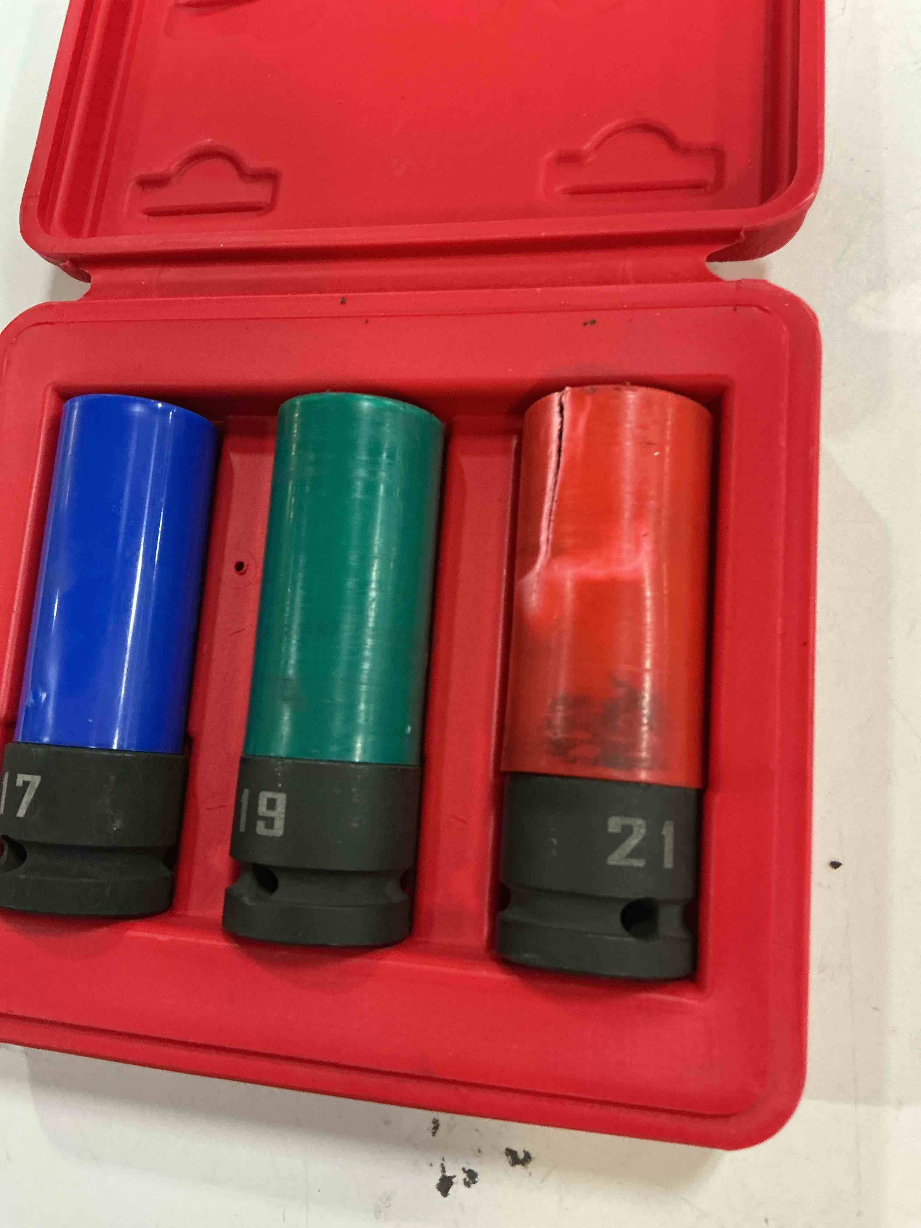 Condition photo showing As Is for gearwrench 3 -piece metric 1/2-in drive set 6-point impact socket set