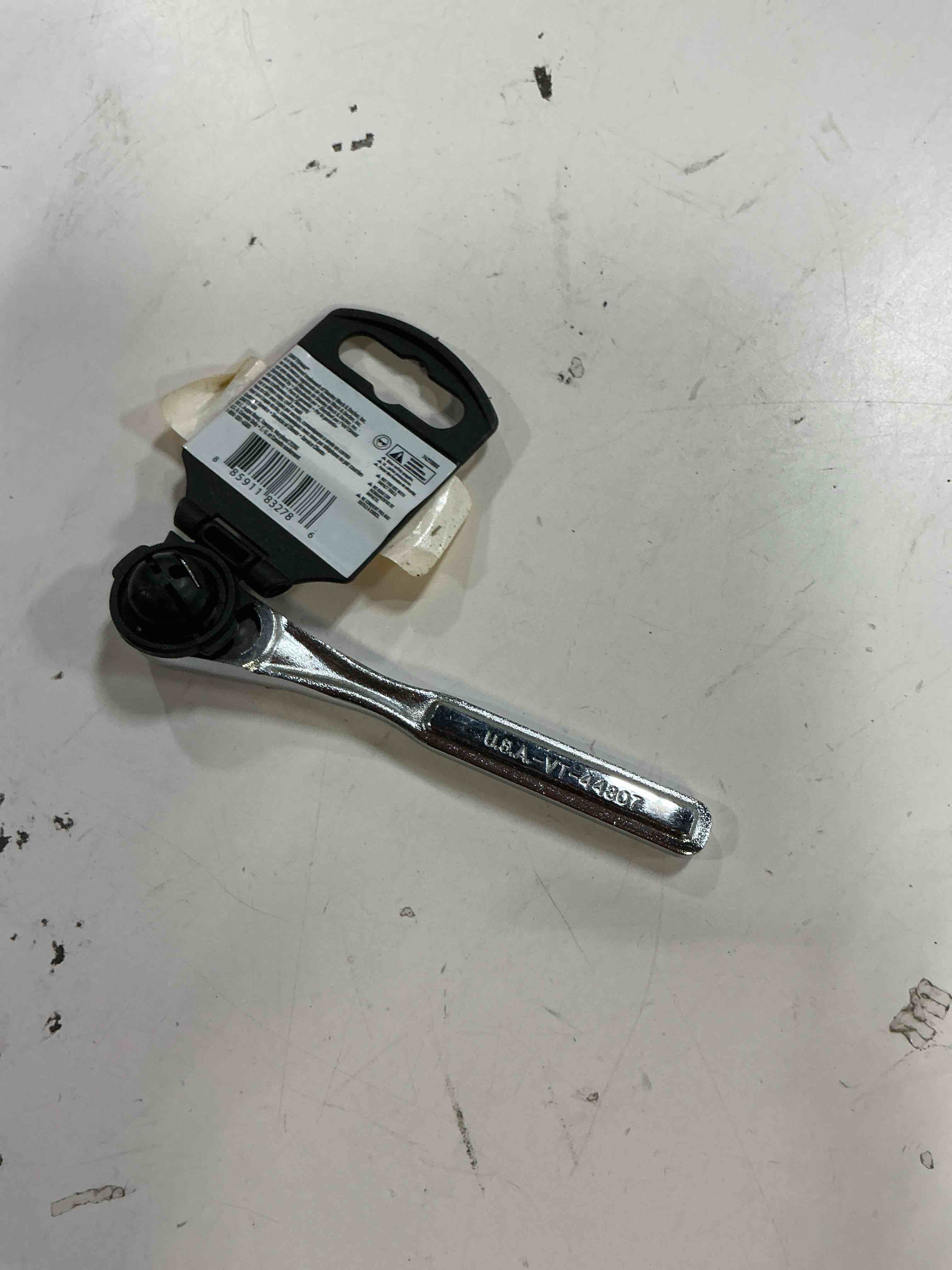 Condition photo showing As Is for craftsman low profile ratchet, 1/4 inch drive, 72 tooth (cmmt86721) new pear head