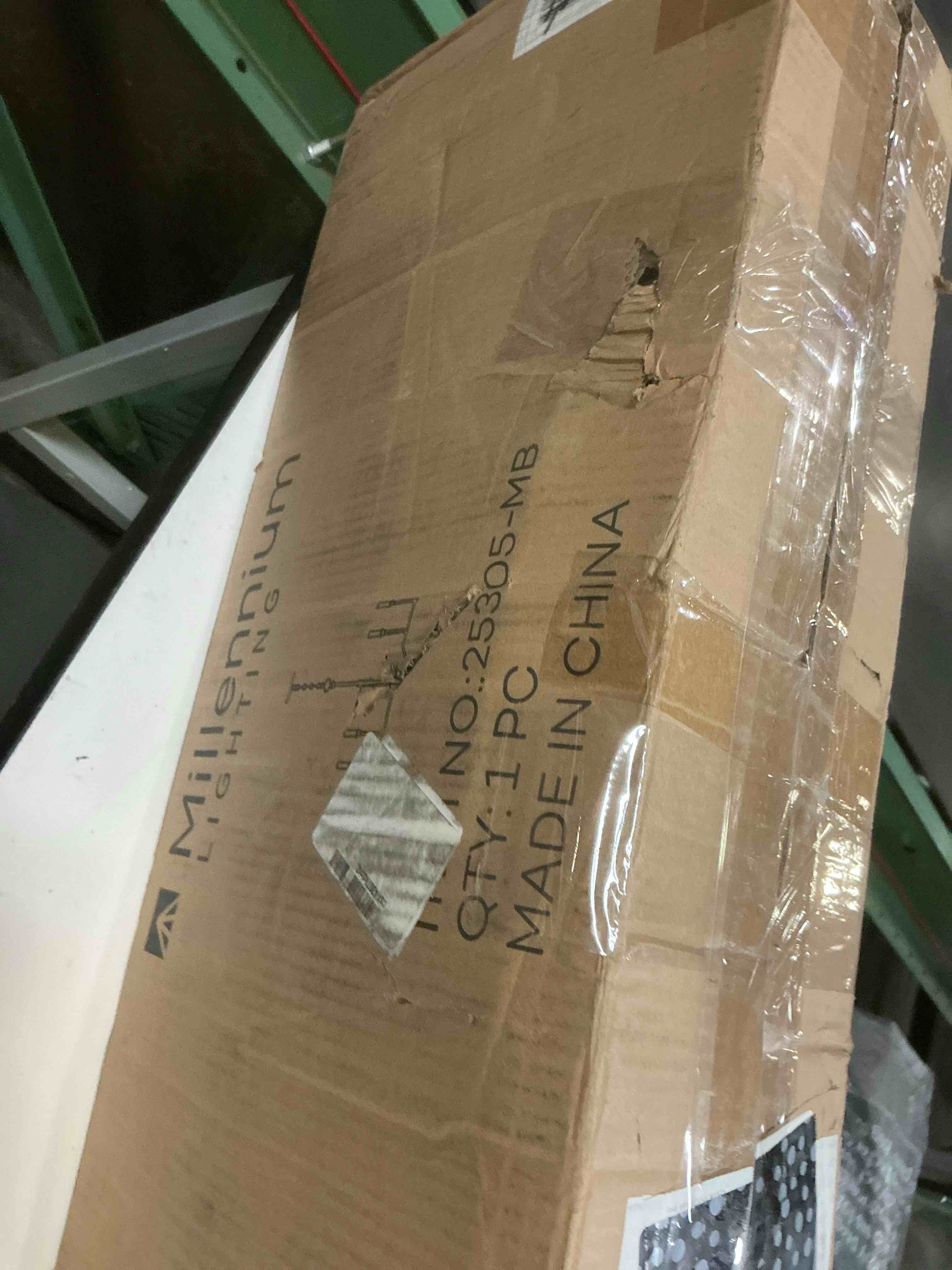 https://s3.amazonaws.com/lotting-images-prod/bidfta/PNK4893585_1776964978825.jpeg