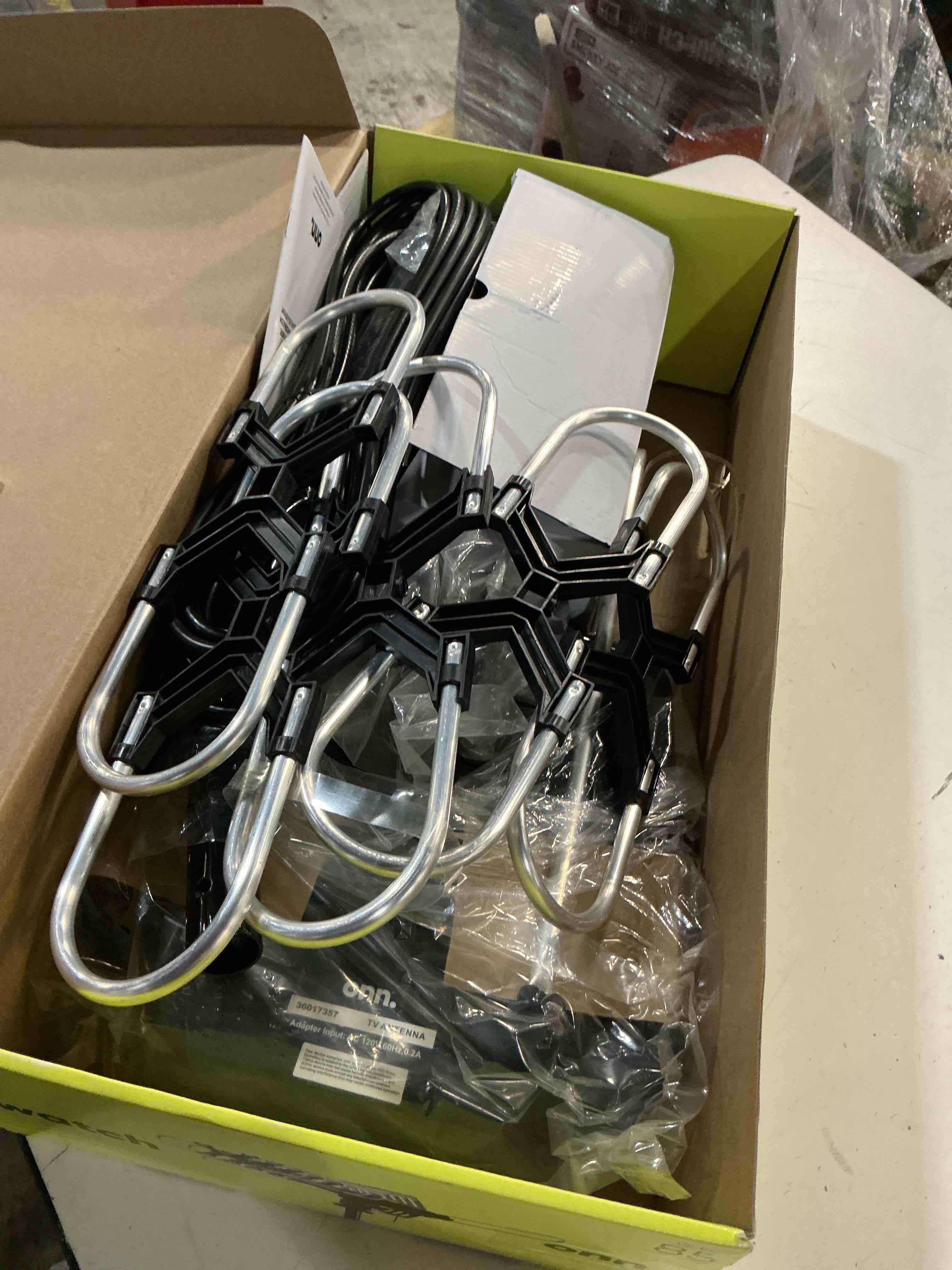 Condition photo showing Good Condition for pbd outdoor digital amplified hdtv antenna, 150 mile motorized 360 degree rotation, wireless remote control, 59ft rg6 coax cable, coaxial grounding block, uhf vhf 1080p 4k, support 2 tvs