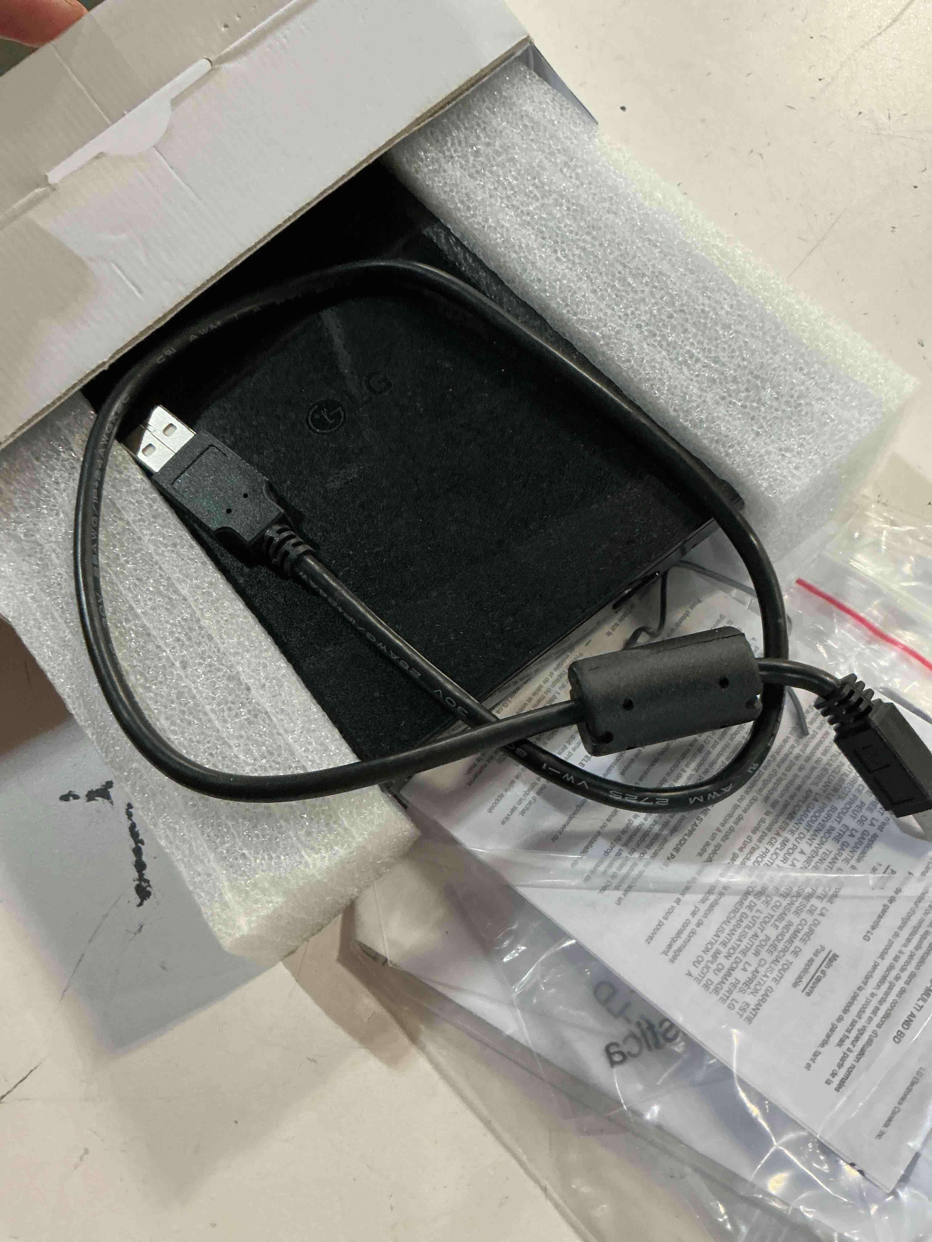 Condition photo showing Good Condition for lg ultra slim portable dvd writer with m-disc™ support - gp63ex70