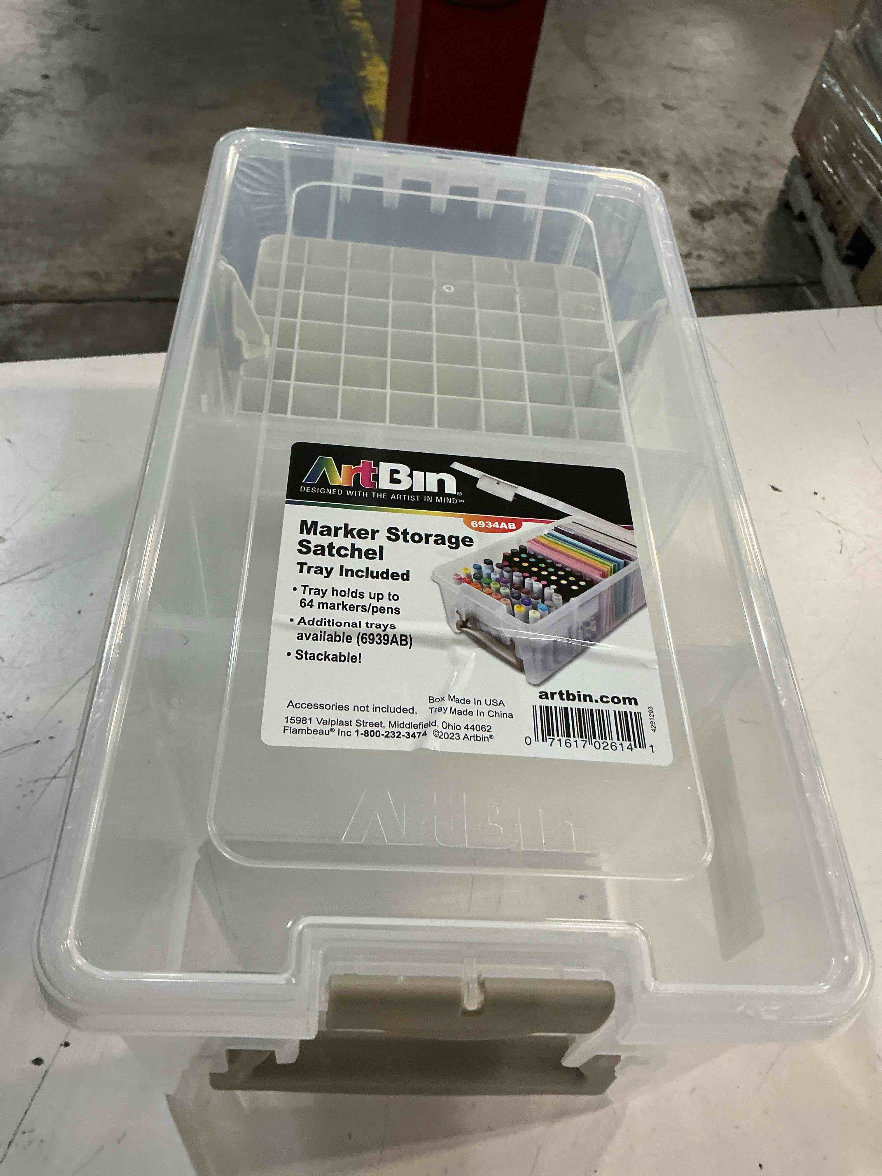 Condition photo showing Good Condition for artbin semi satchel with marker storage tray