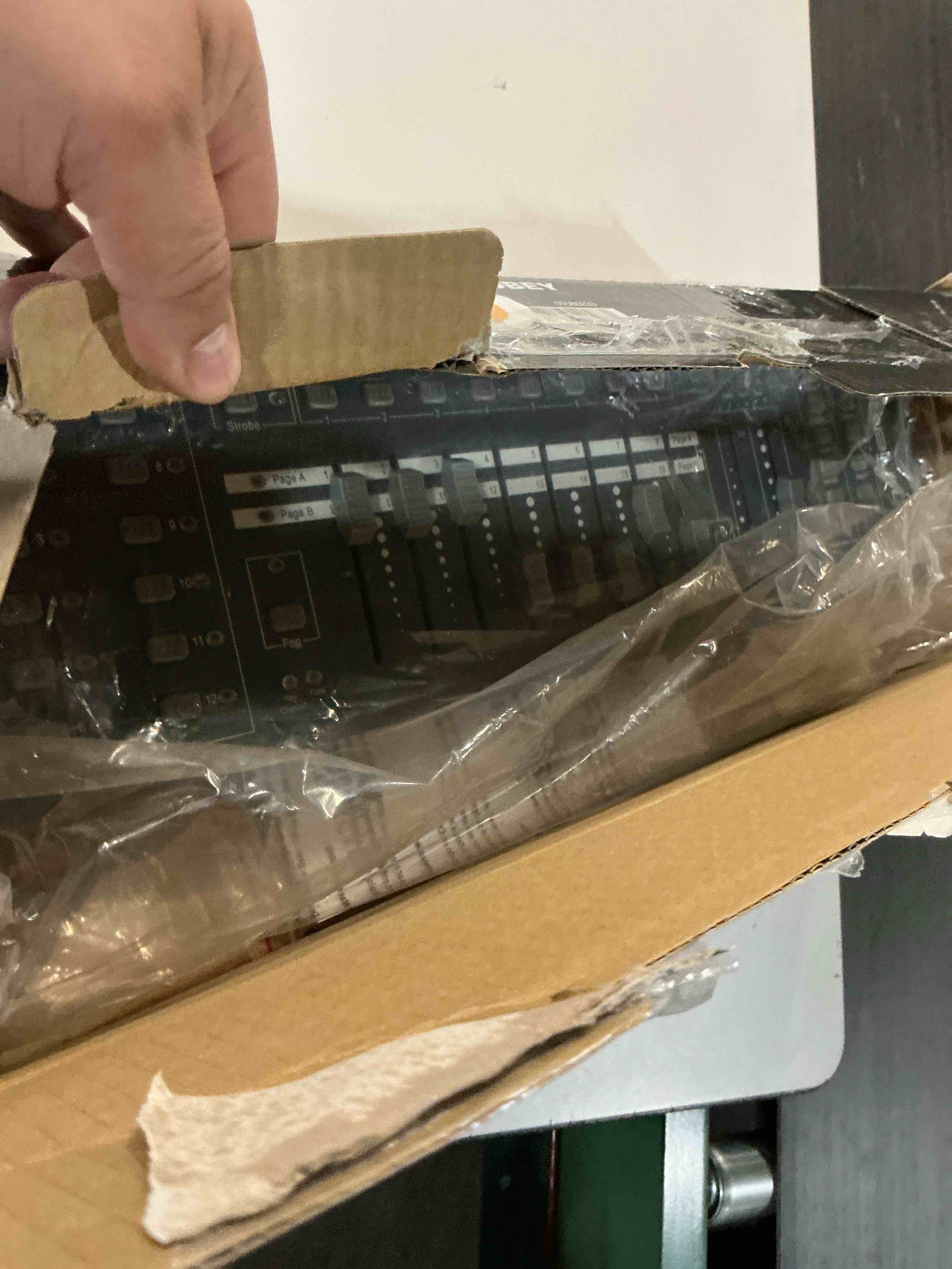 Condition photo showing Good Condition for chauvet dj obey40 universal dmx light/fog machine controller