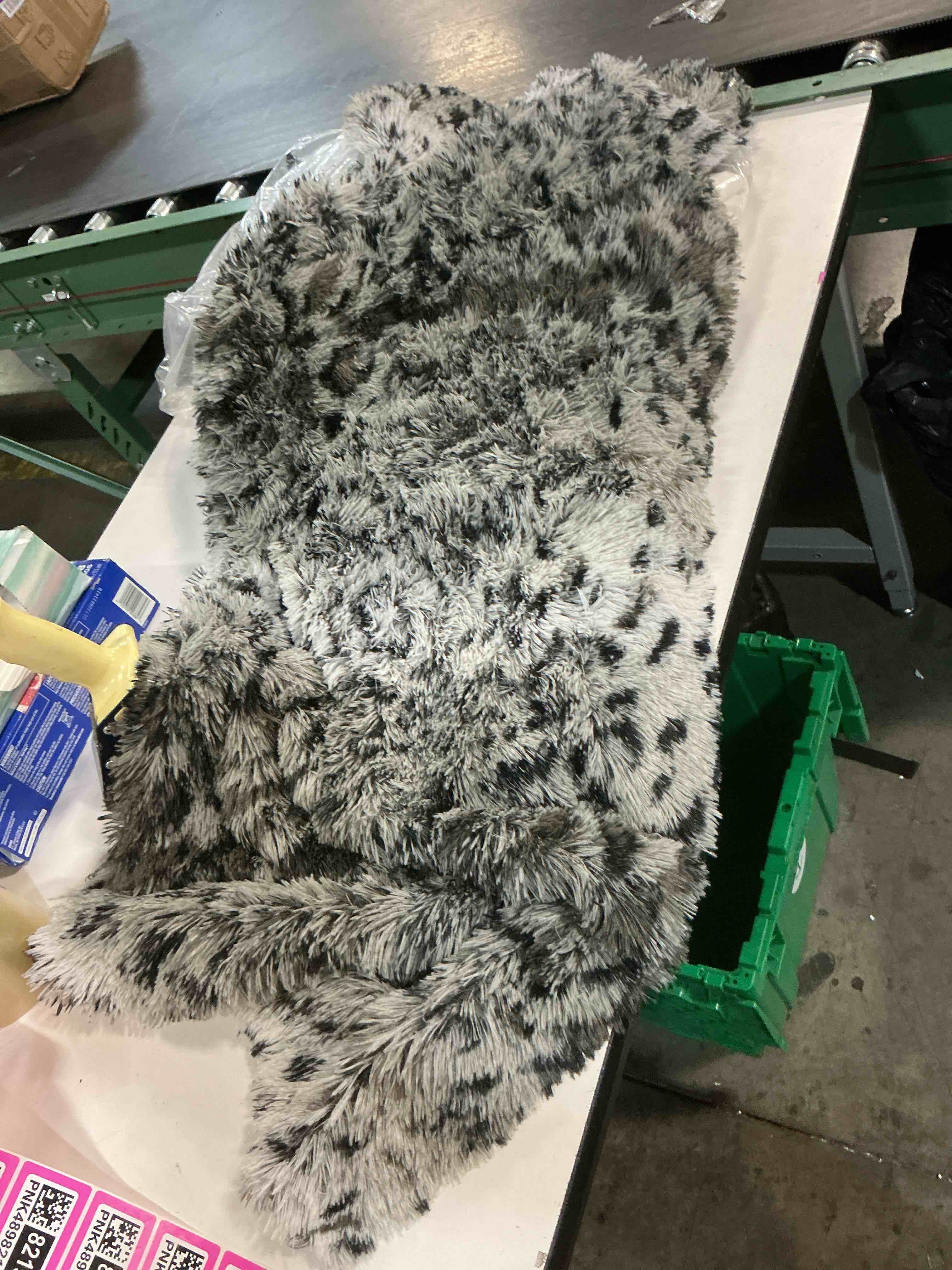 Condition photo showing Good Condition for xege 20x54 fluffy cheetah print body pillow cover, leopard print plush fuzzy faux fur body pillowcase with zipper, farmhouse shaggy furry long pillow cover for pregnant women side sleeper, grey 54" x 20" (pack of 1) leopard print grey