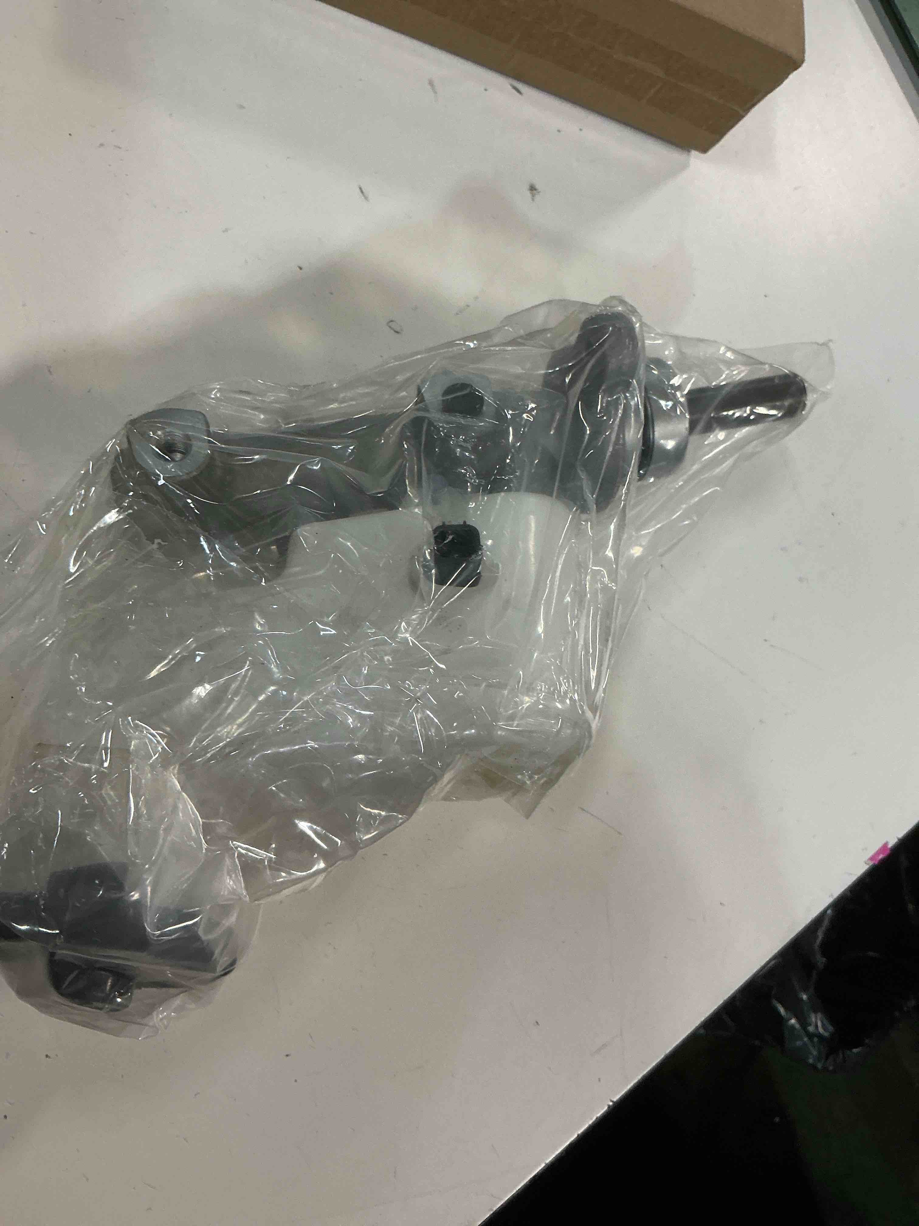Condition photo showing As Is for 1 pcs brake master cylinder for honda accord 2003-2008 durable aluminum alloy,plastic engine compartment hydraulic master cylinder with reservoir