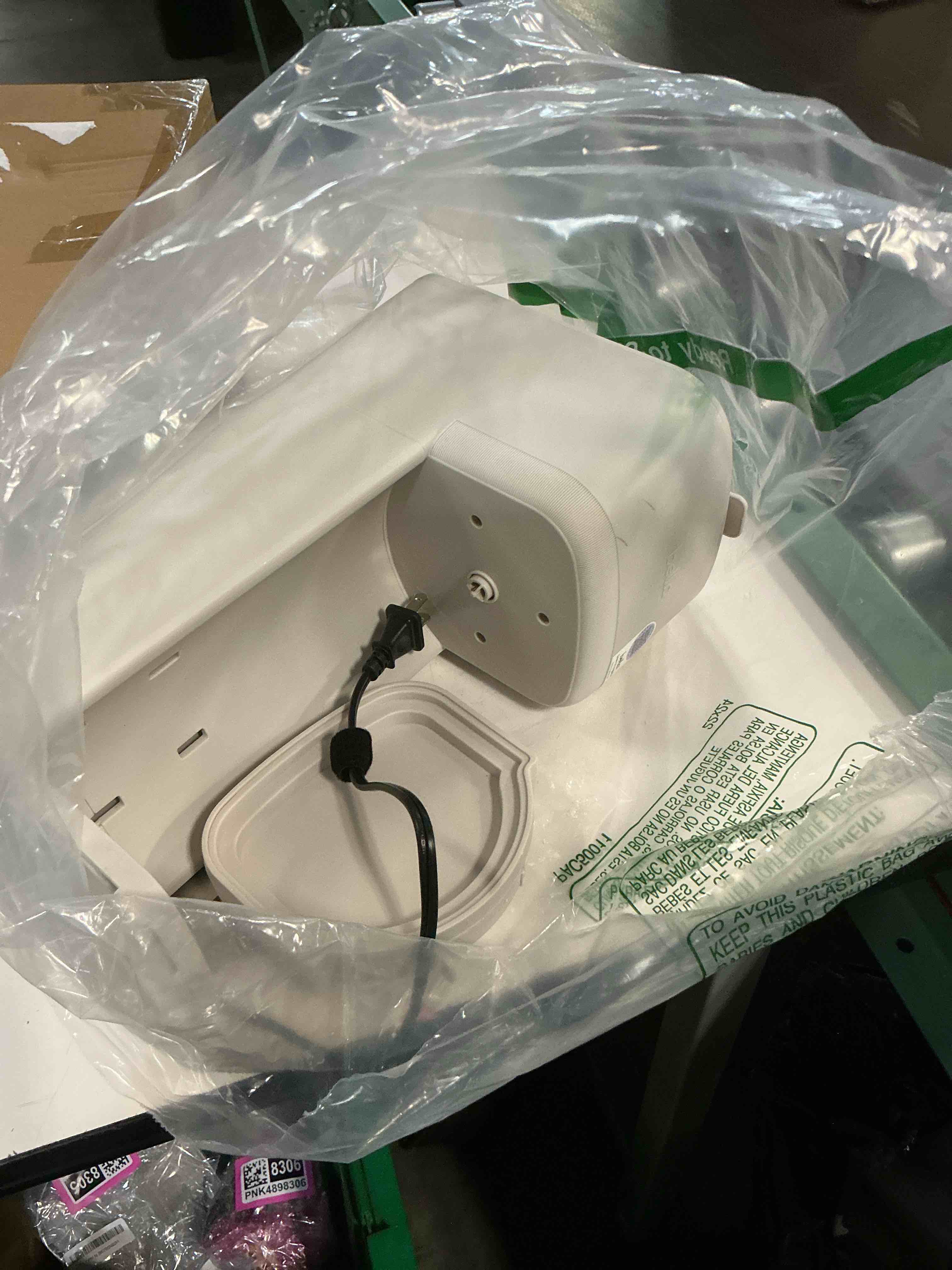 Condition photo showing As Is for bella single serve coffee maker, k cup & coffee ground compatible with removable, adjustable drip tray, auto shutoff & reusable dishwasher safe accessories, brews 6oz to 14oz, 1000 watt, oatmilk oatmilk 6oz-14oz