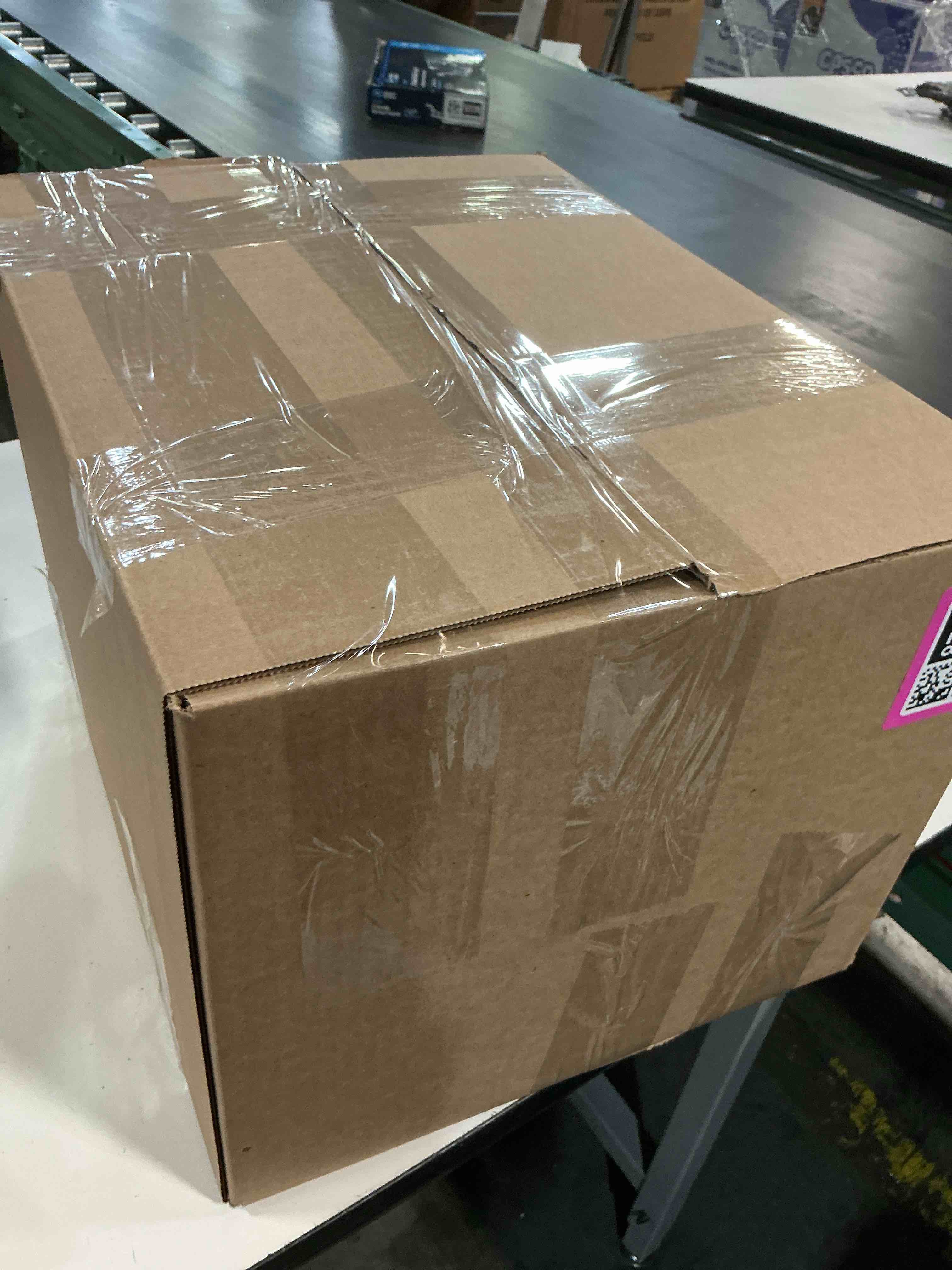 https://s3.amazonaws.com/lotting-images-prod/bidfta/PNK4898742_1776539204317.jpeg