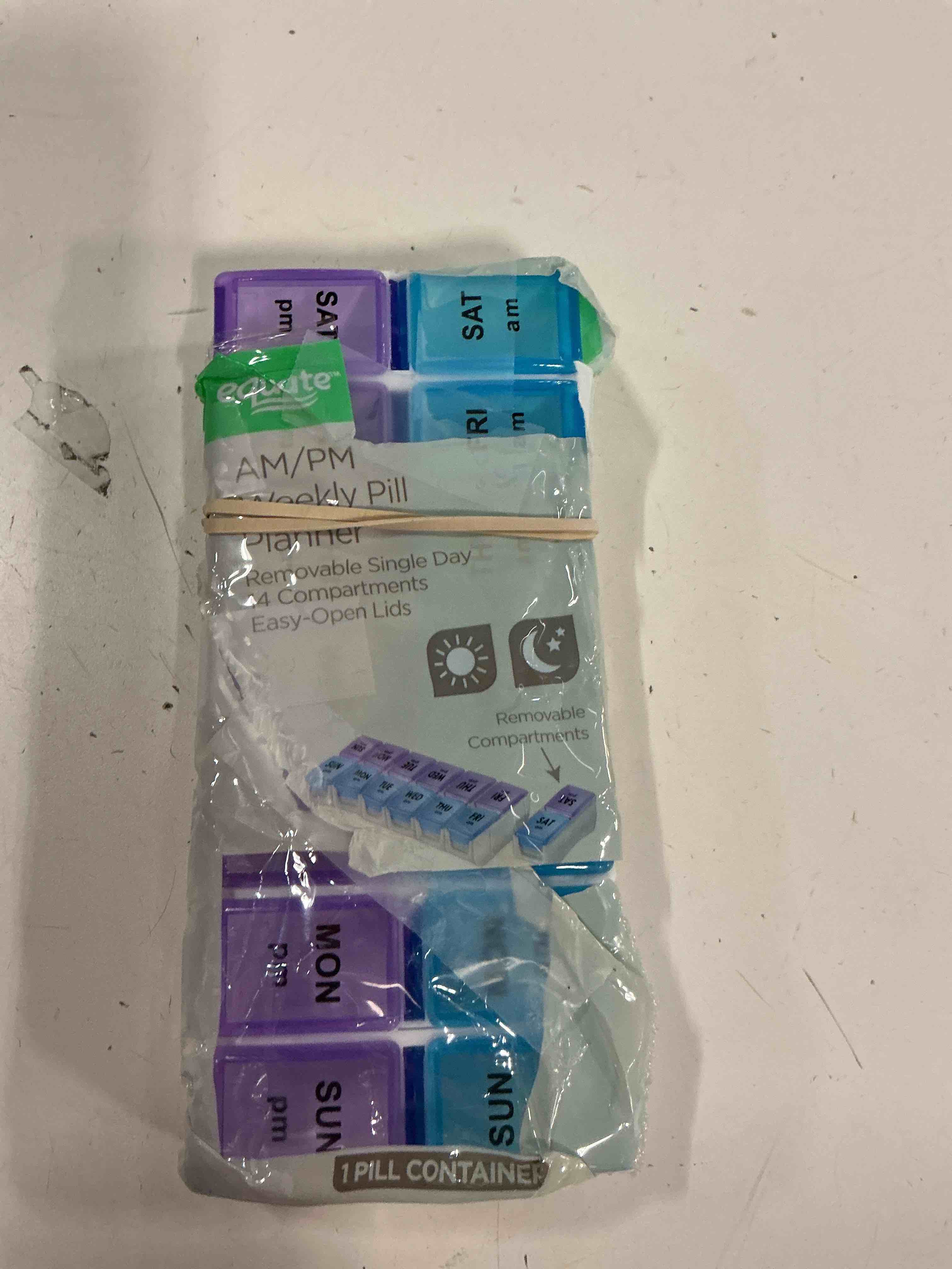 Condition photo showing Good Condition for equate am/pm weekly pill planner 