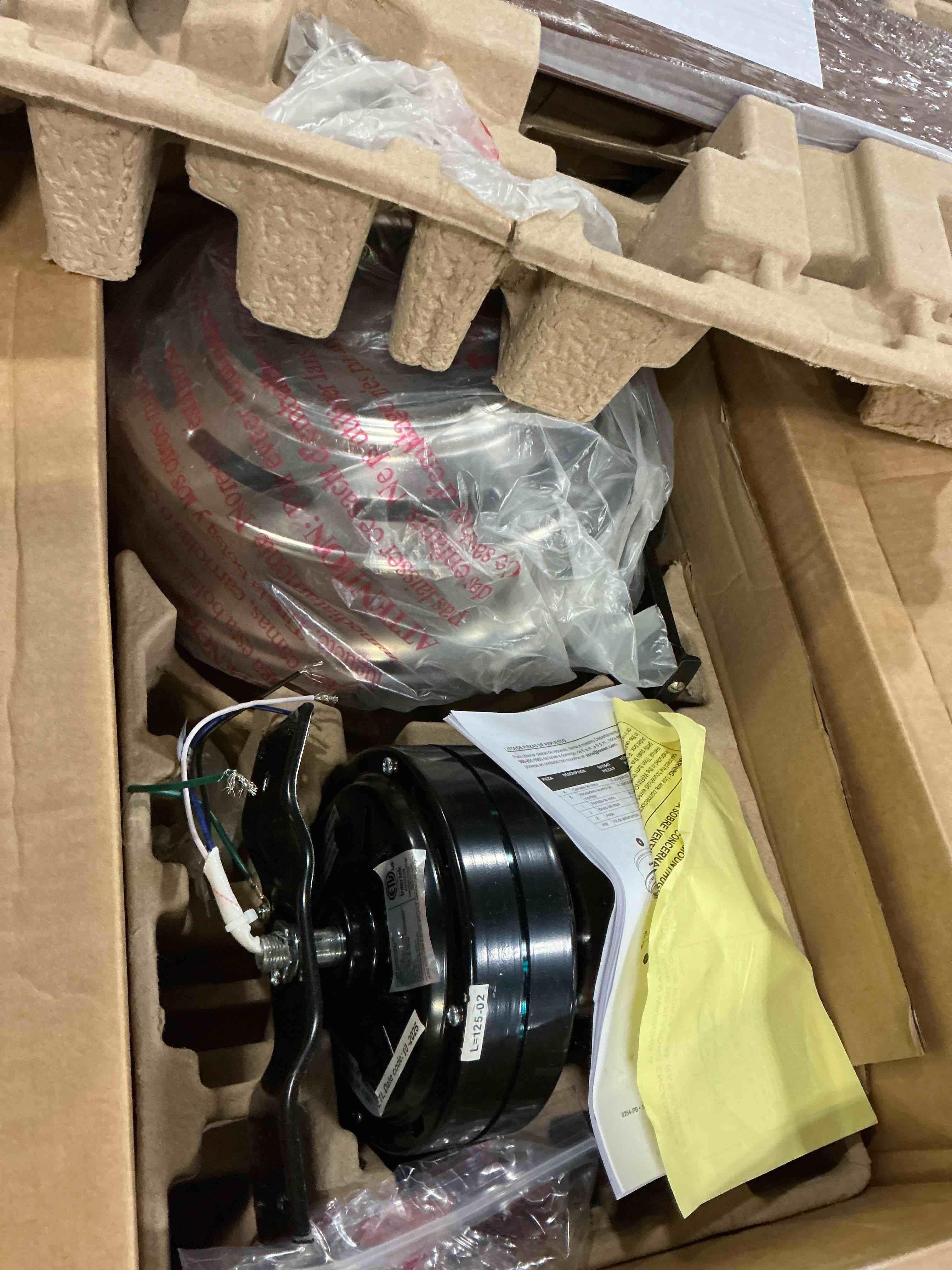 Condition photo showing Good Condition for harbor breeze armitage 52  led flush mount ceiling fan w/ light kit)