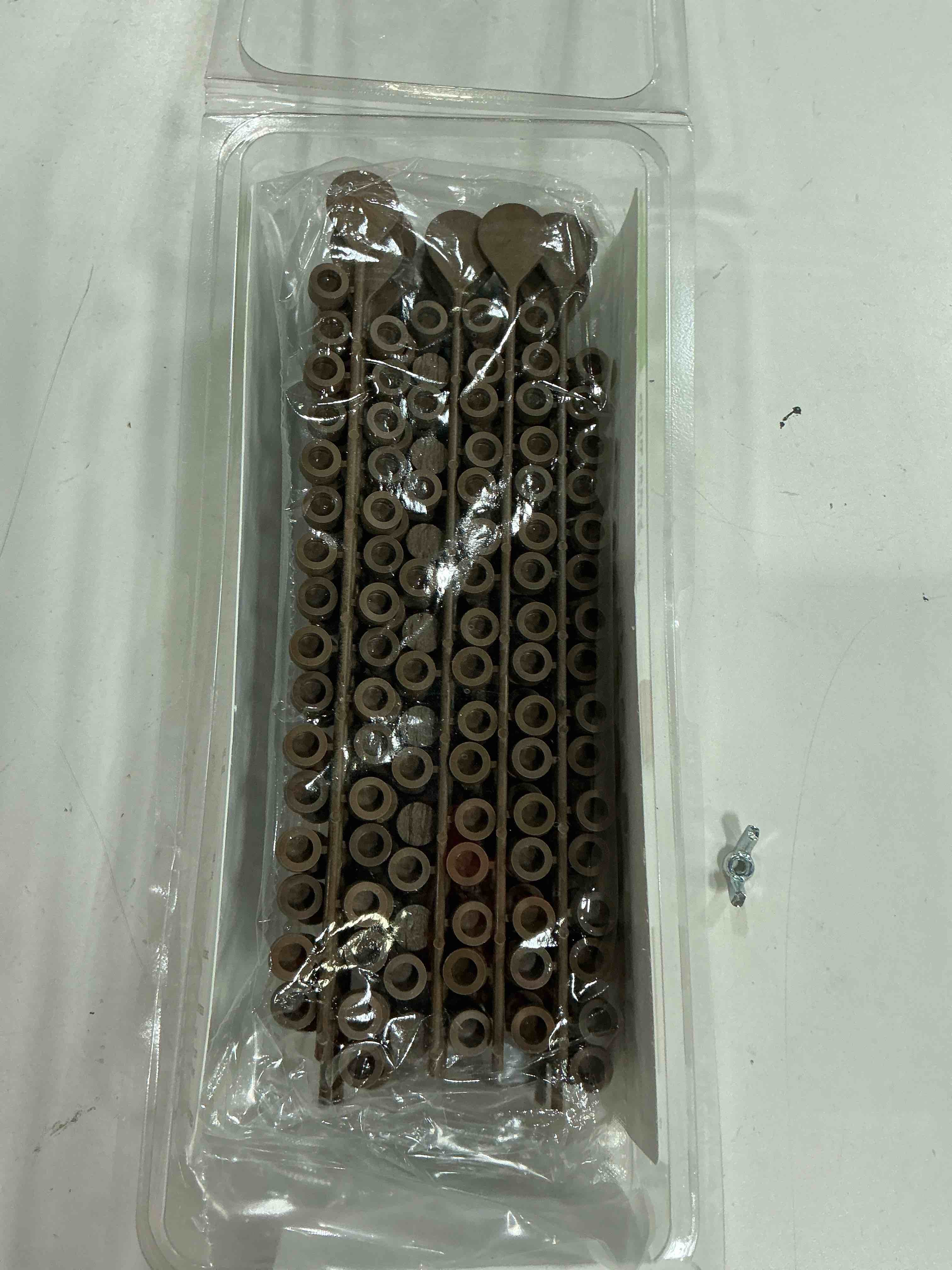 Condition photo showing Good Condition for trex hideaway plugs saddle hidden deck fastener 936 square feet ( 416 -pack )