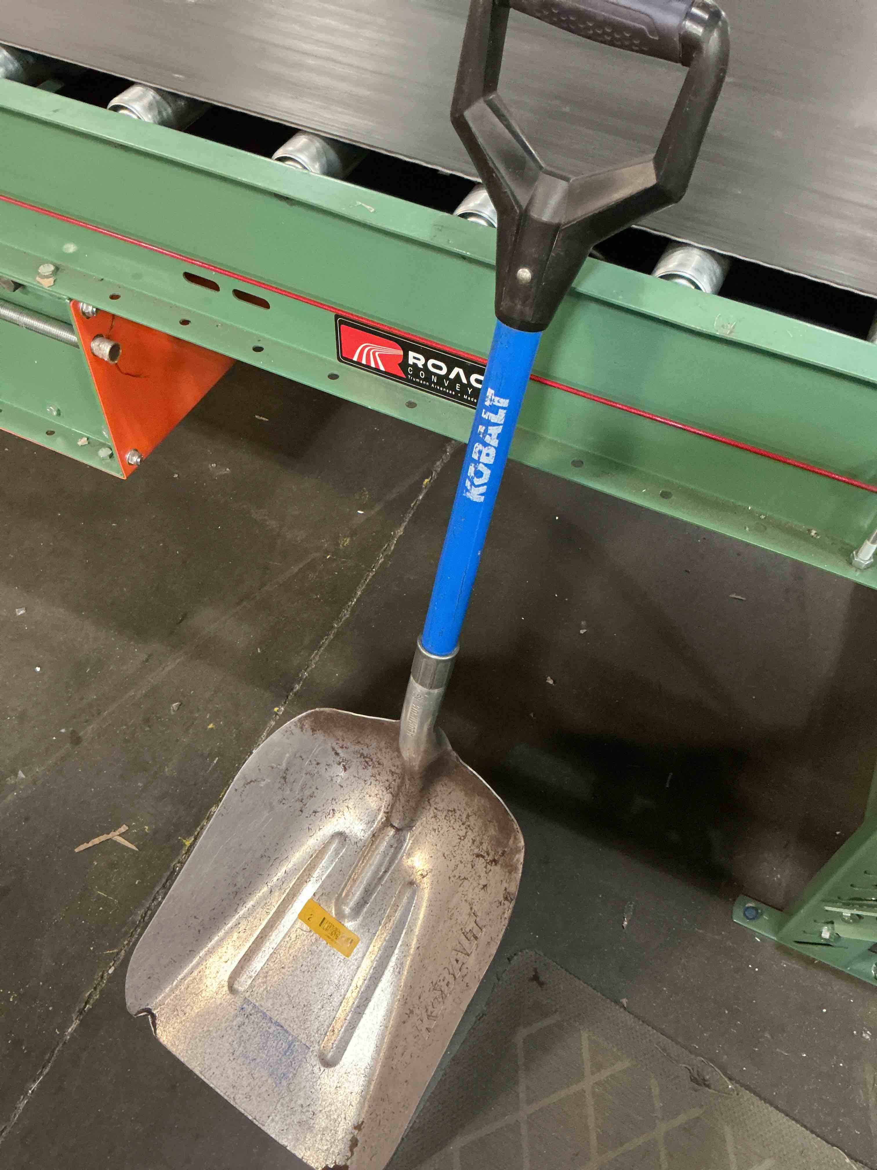 Condition photo showing As Is for kobalt 18-in fiberglass d-handle scoop