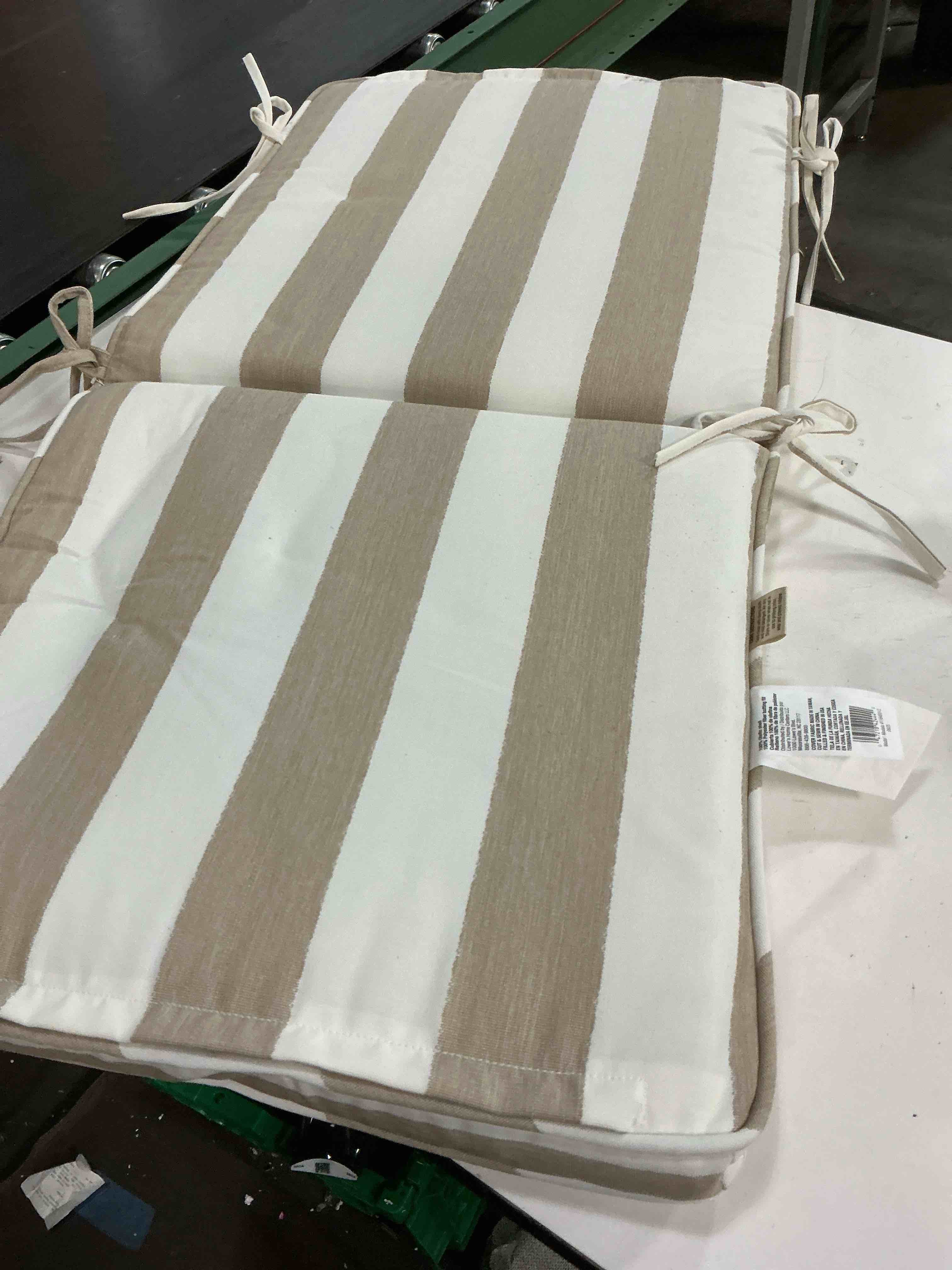 Condition photo showing Good Condition for allen + roth 20-in x 21-in tan cabana high back patio chair cushion 047218424440