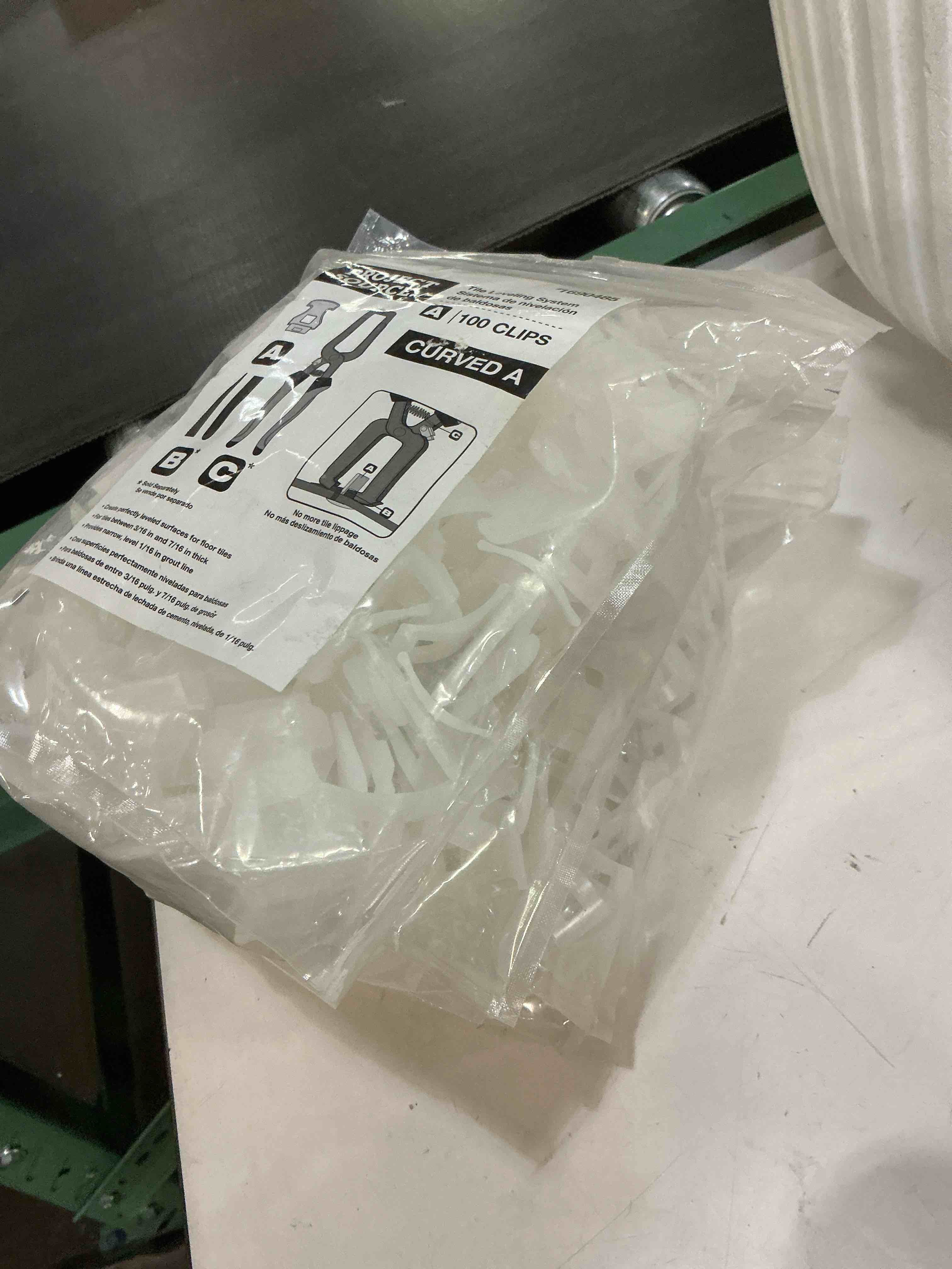 Condition photo showing Good Condition for dgsl tile leveling system with tile plier - 300-piece tile spacers clips and 100-piece reusable wedges - tile tools set for stone installation (1/8 inch tile spacers)