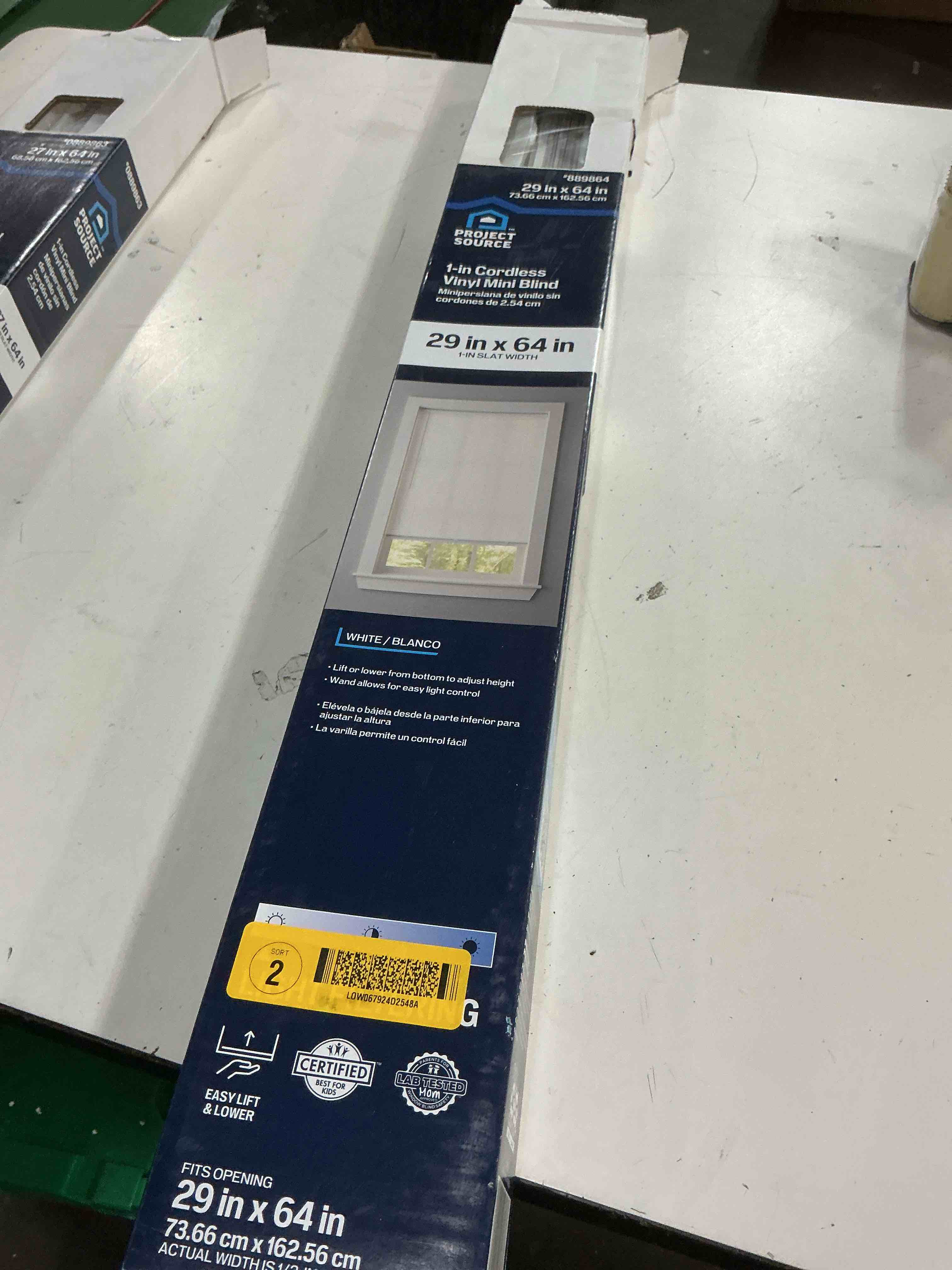 https://s3.amazonaws.com/lotting-images-prod/bidfta/PNK4908130_1776969715925.jpeg