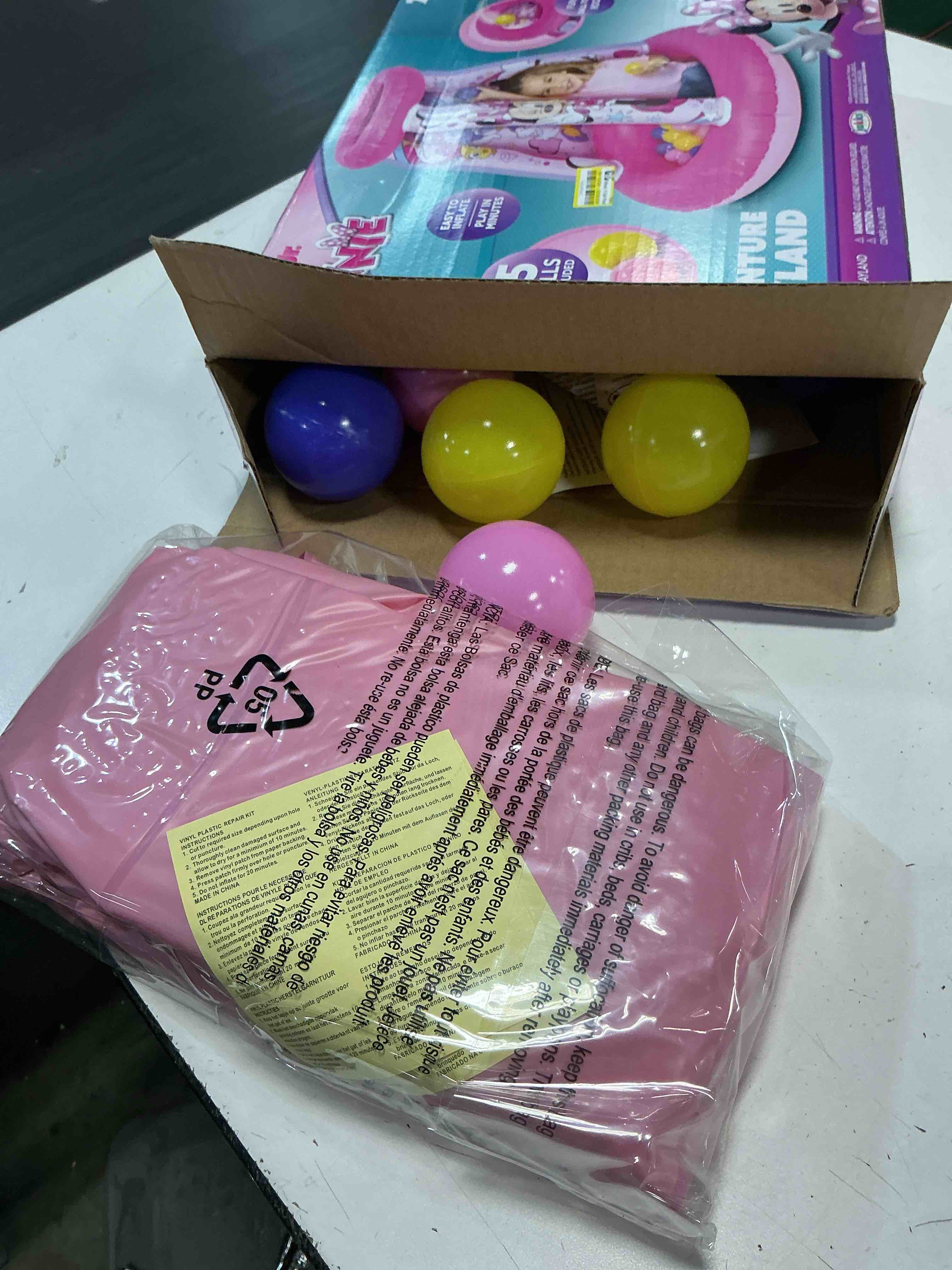 Condition photo showing Good Condition for minnie mouse 15 ball playland - 3 pillar