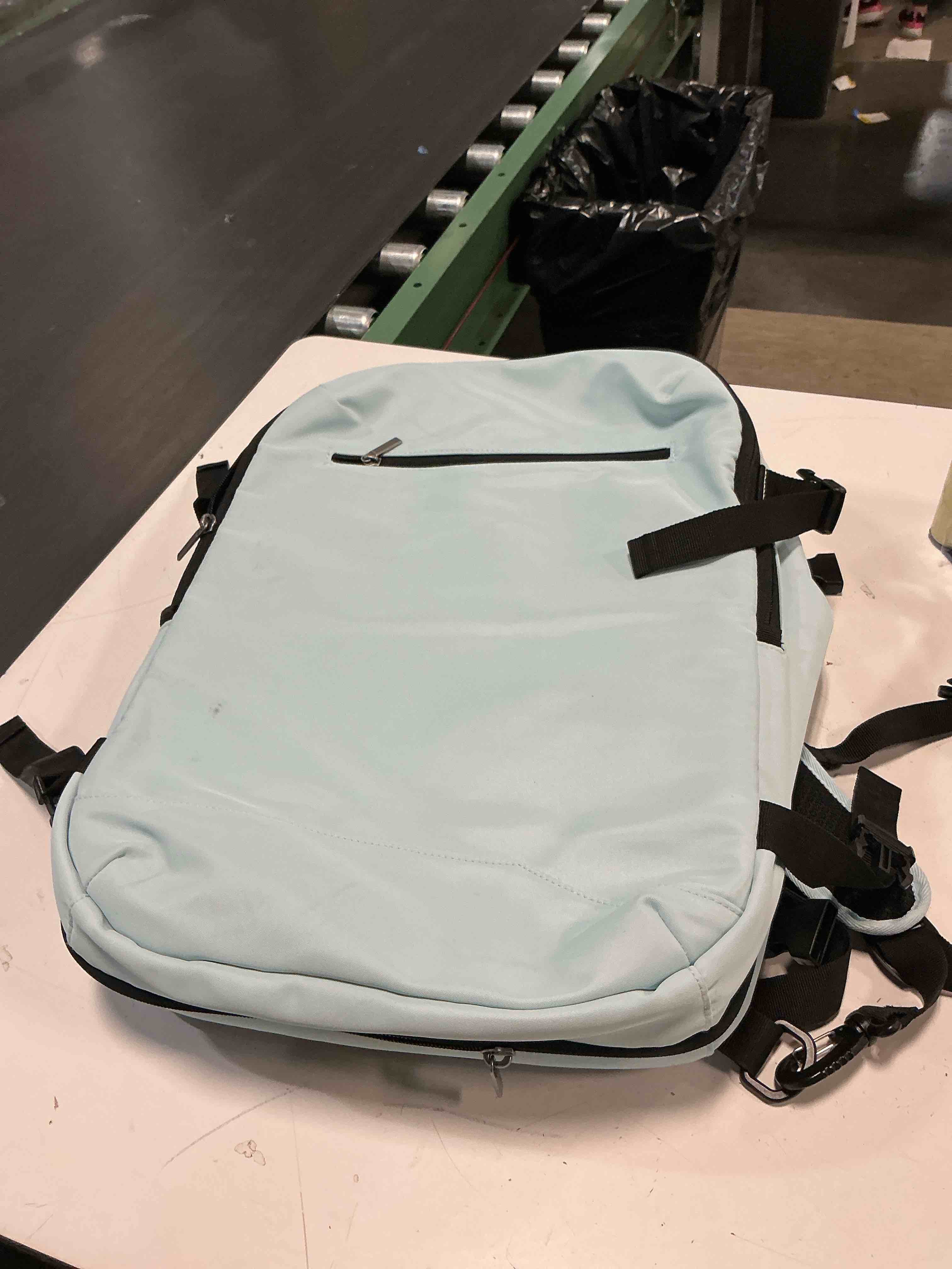 Condition photo showing Good Condition for 35l travel backpack muddy aqua - open story™: water-resistant
