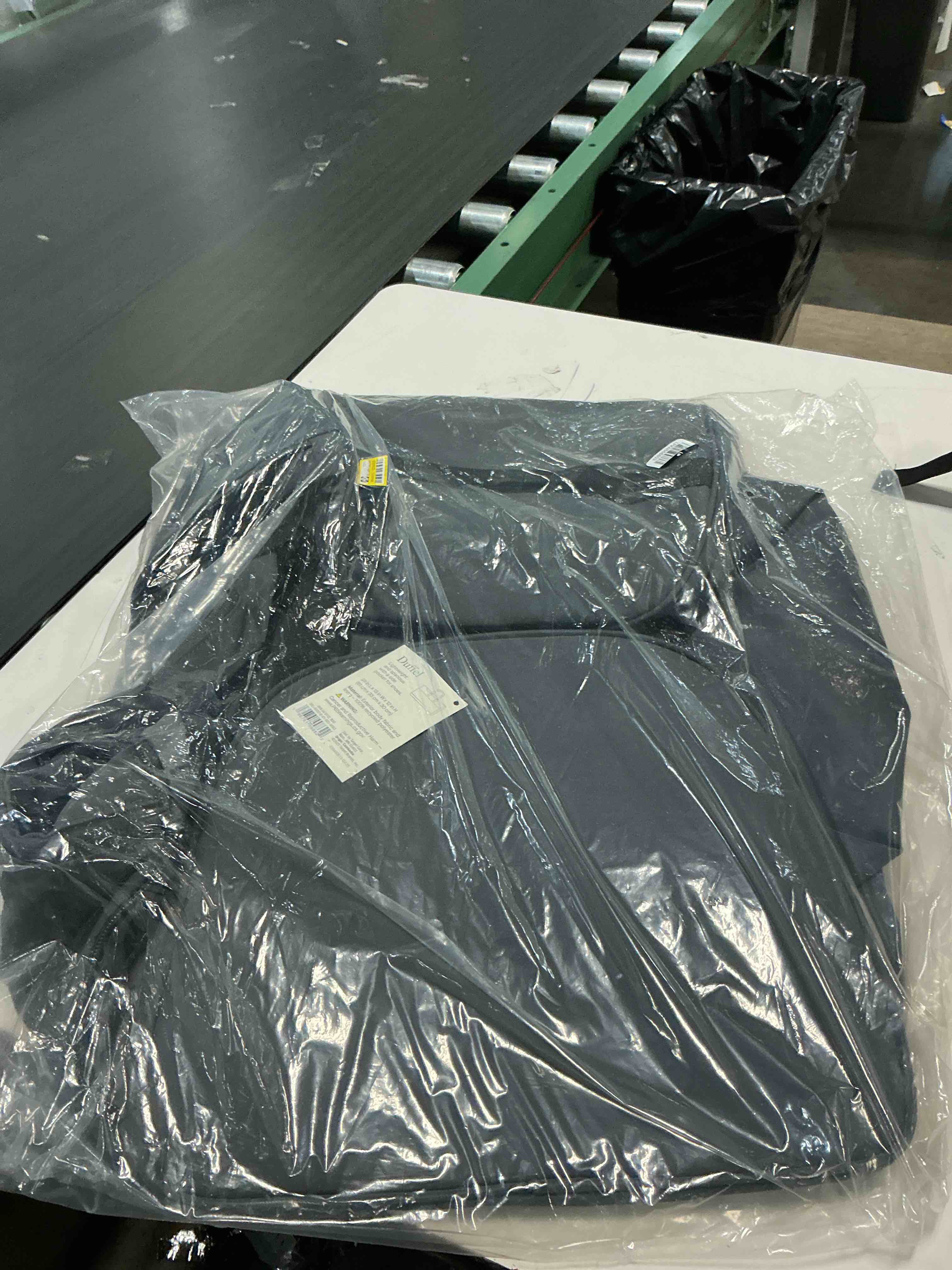 Condition photo showing Good Condition for 60l duffel bag gray - open story™: water-resistant softside luggage