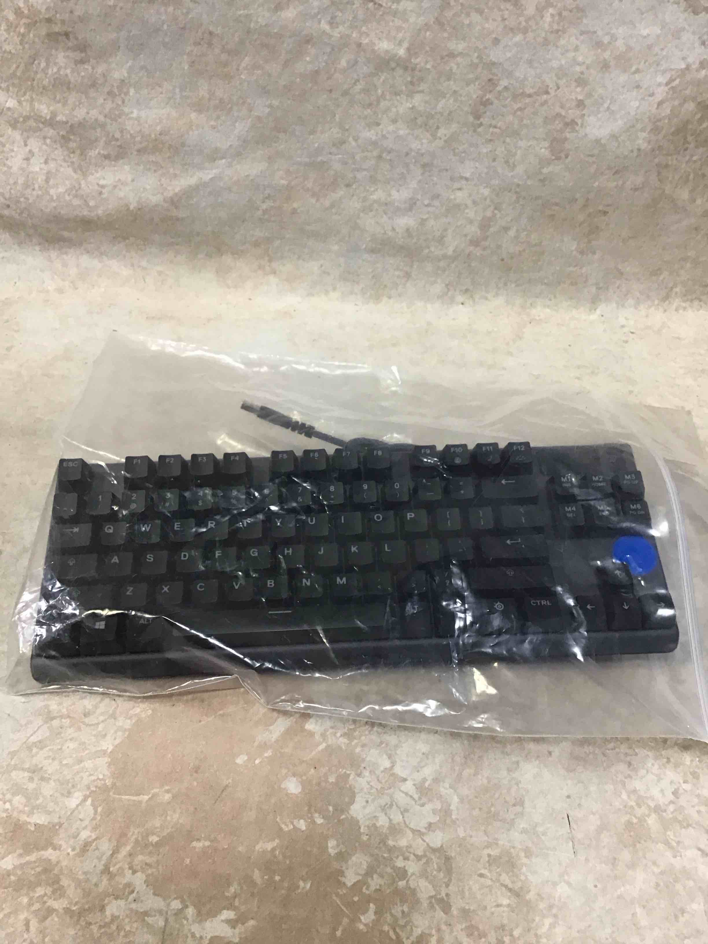 Condition photo showing Good Condition for steelseries keyboard