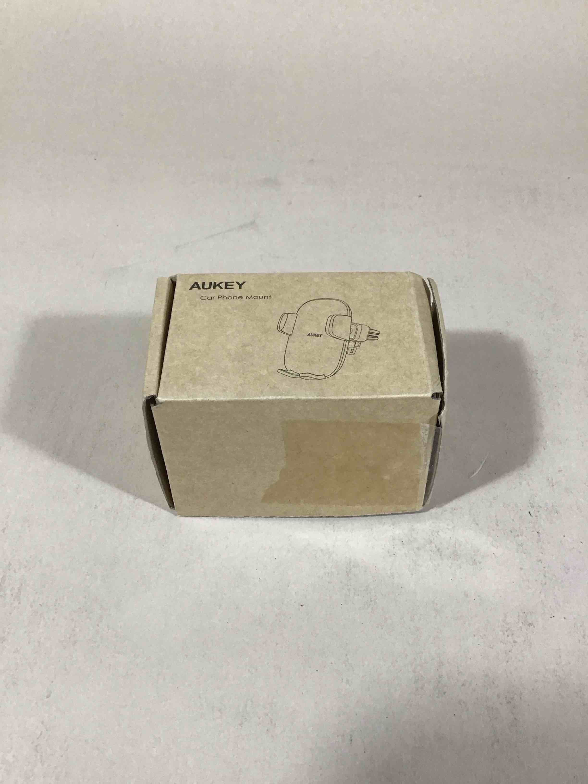 Condition photo showing Good Condition for aukey car phone mount