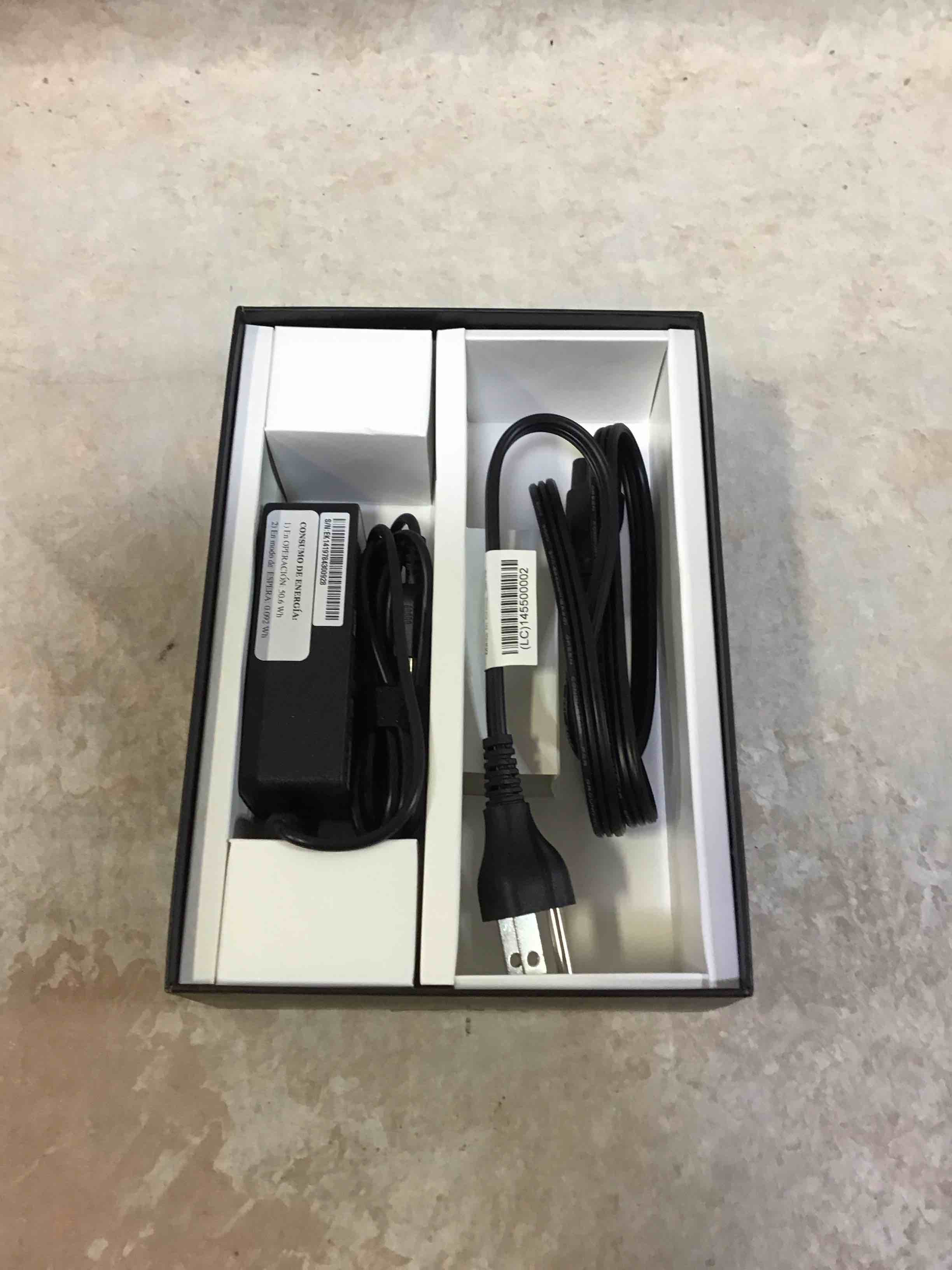 https://s3.amazonaws.com/lotting-images-prod/bidfta/PNK4912265_1775241994751.jpeg