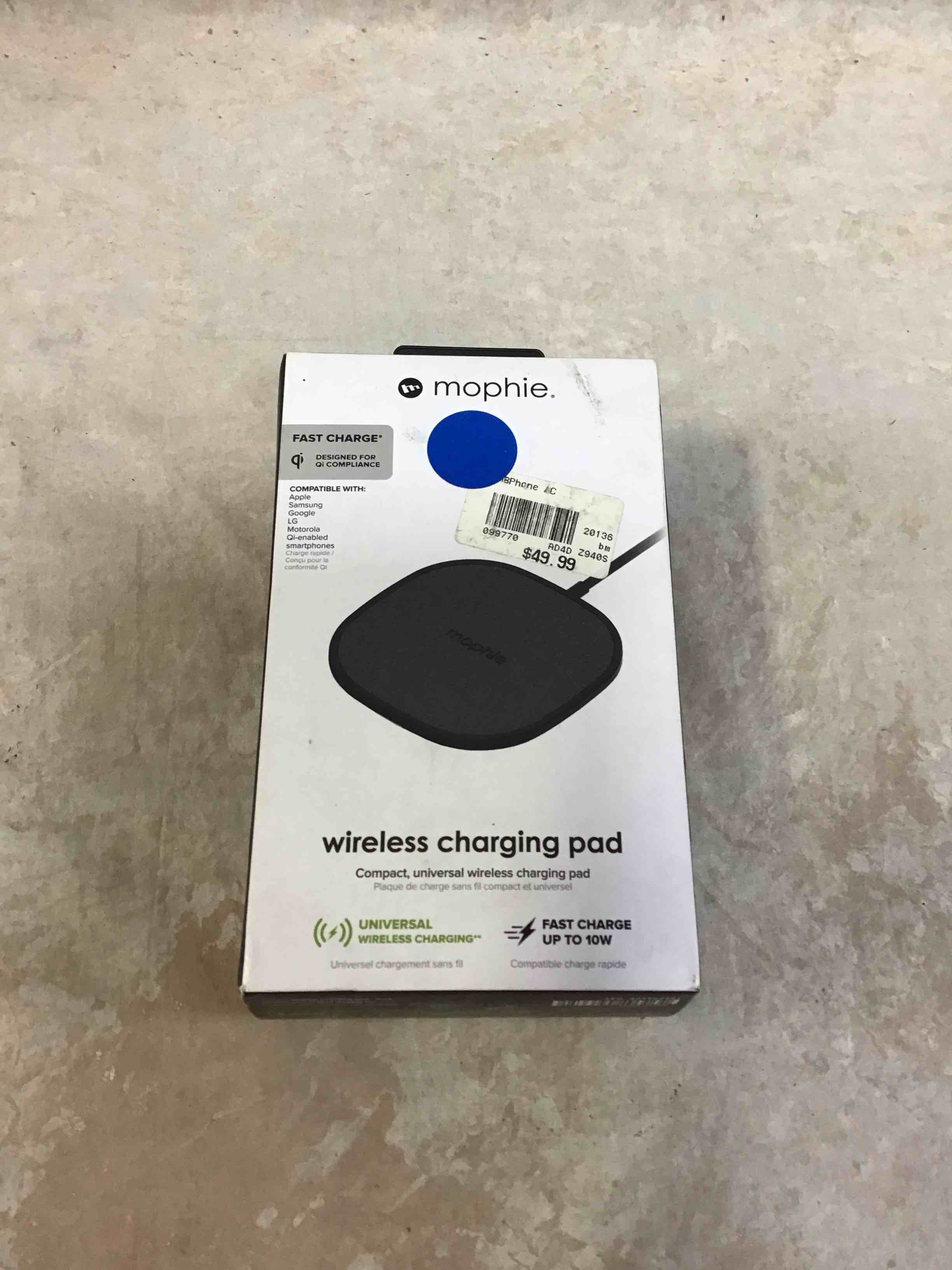 mophie Wireless 10W Charging Pad - Made for Apple Airpods  Iphone 11 Pro Max / XS Max  iPhone 11 Pro / XS  Iphone 11 / XR and Other Qi-Enabled Devices - Black  Model: 409903381