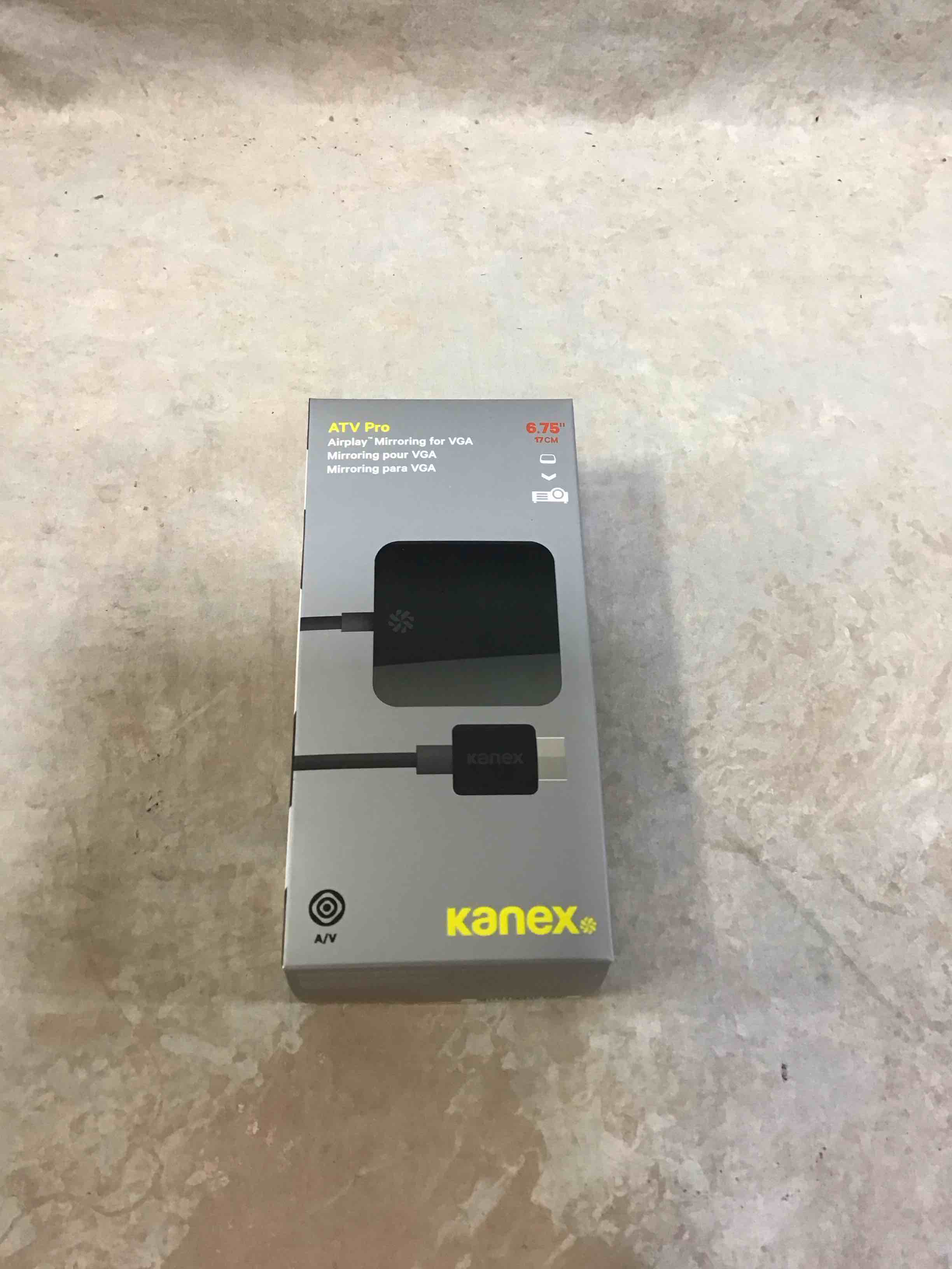 https://s3.amazonaws.com/lotting-images-prod/bidfta/PNK4912275_1775242870369.jpeg