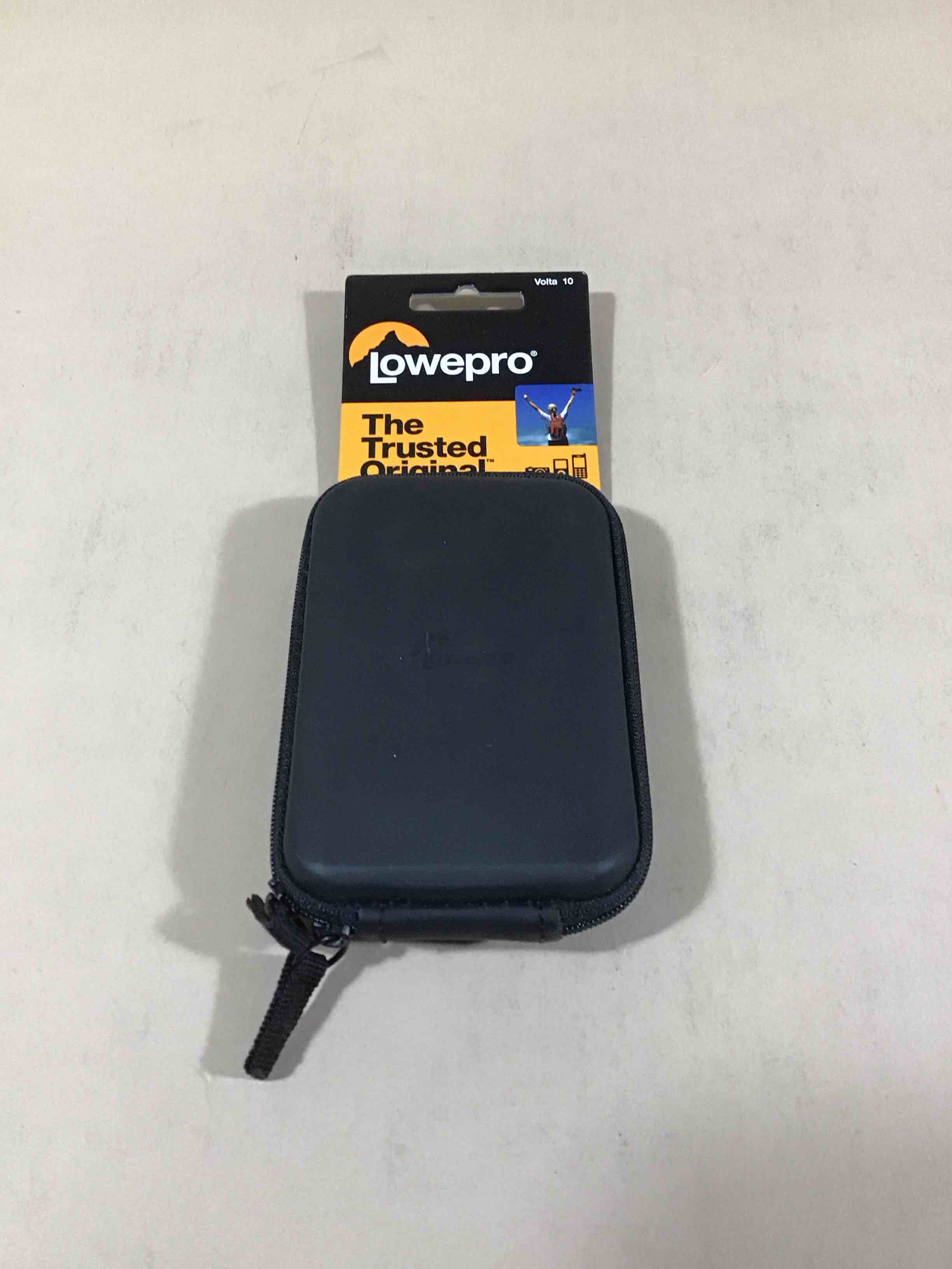 lowepro lp36091-0eu volta 10 camera bag - black