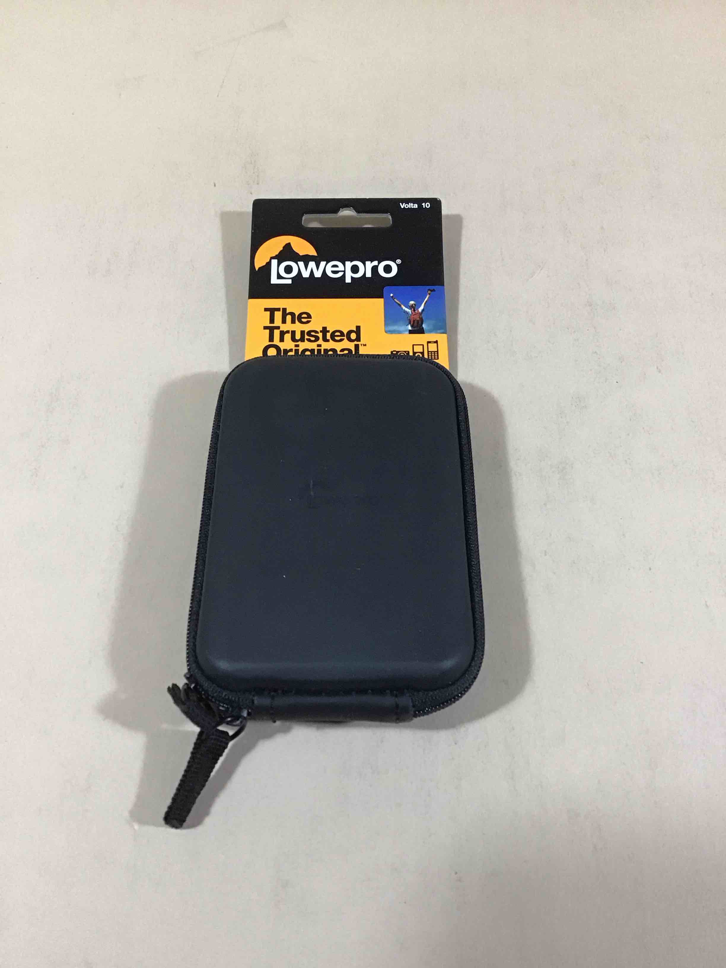 Condition photo showing New/Like New for lowepro lp36091-0eu volta 10 camera bag - black