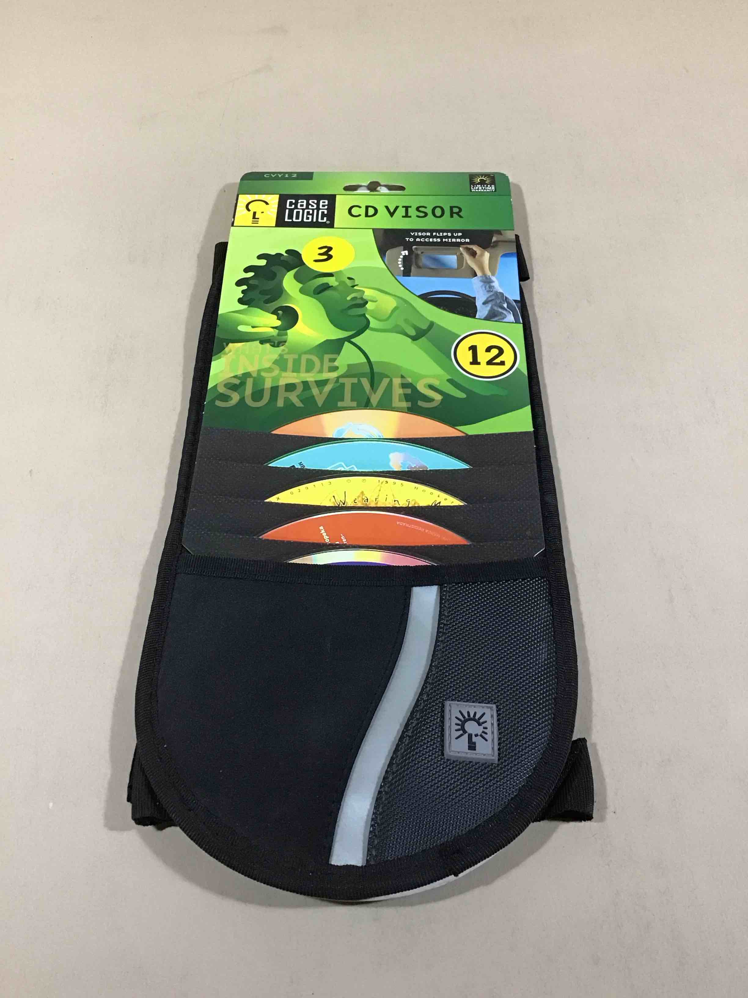 Condition photo showing Good Condition for 12-cd sporty visor