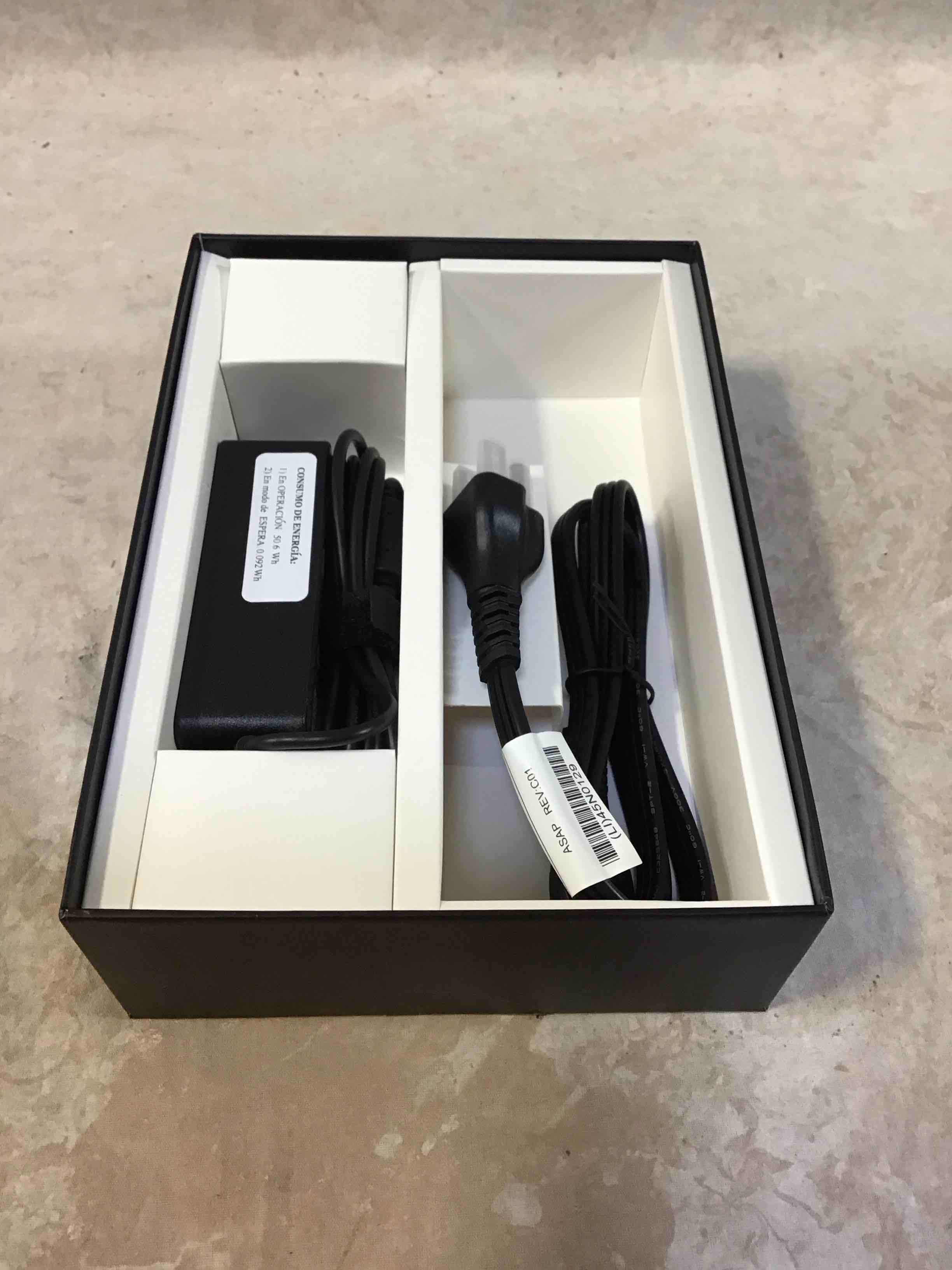 https://s3.amazonaws.com/lotting-images-prod/bidfta/PNK4912330_1775502884129.jpeg