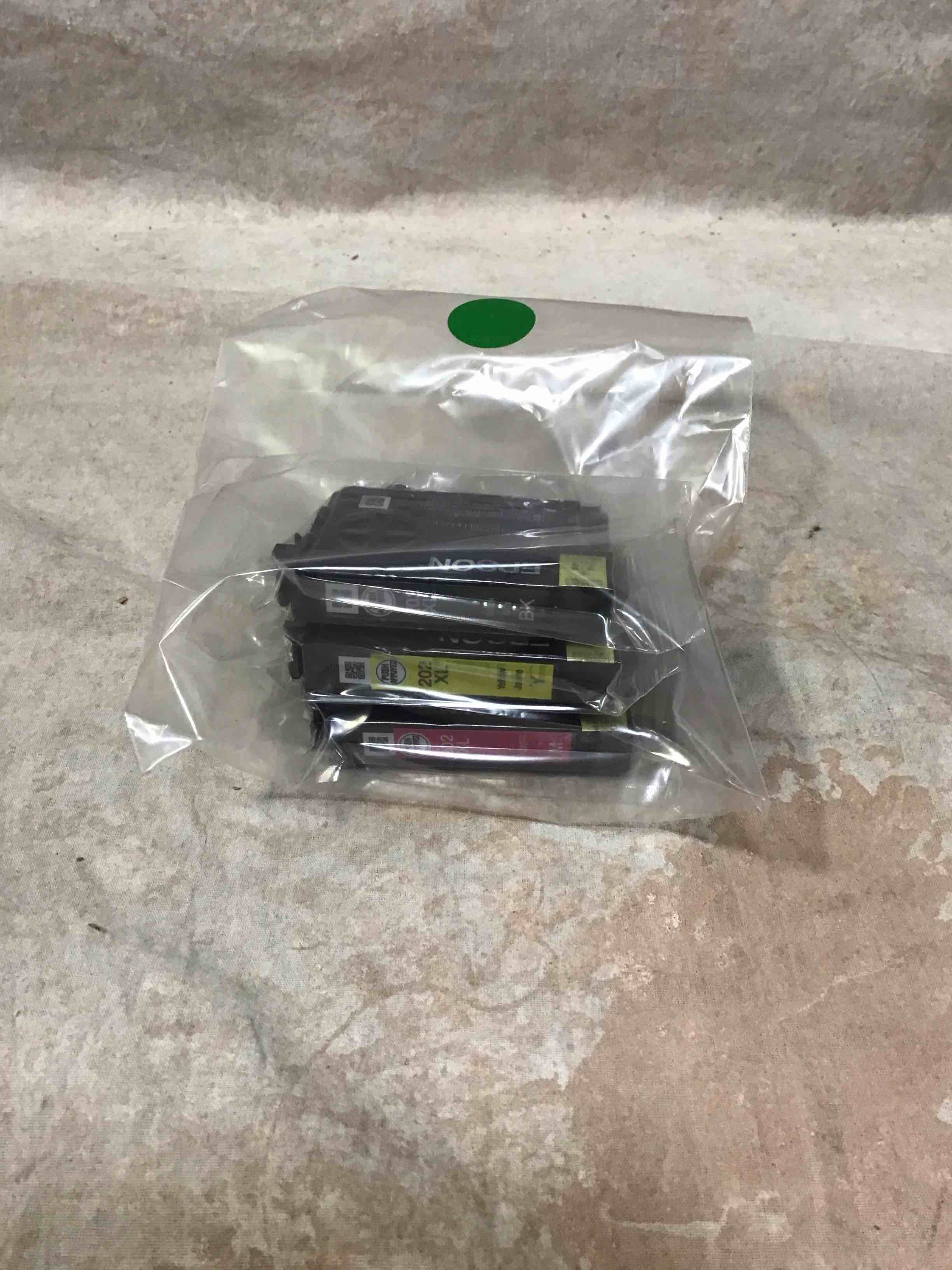 Condition photo showing New/Like New for epson 202 xl ink