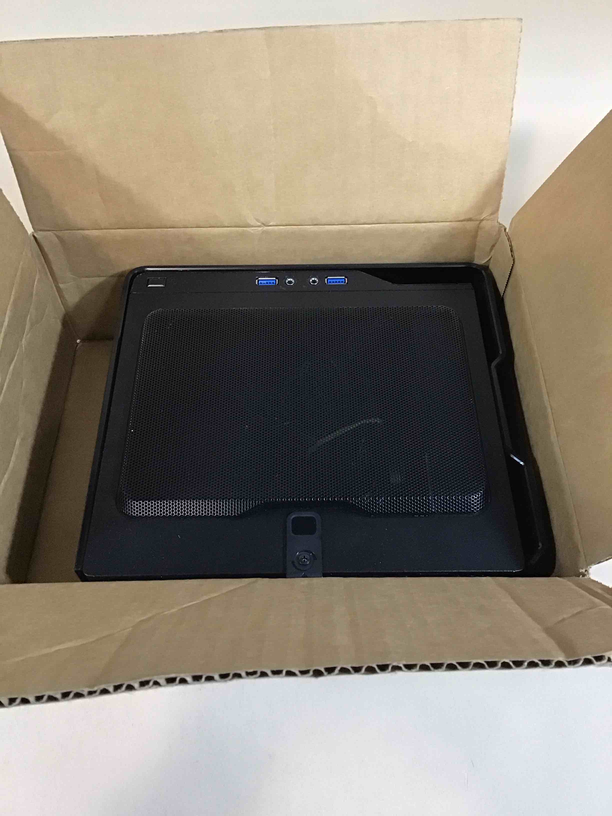 https://s3.amazonaws.com/lotting-images-prod/bidfta/PNK4912555_1775826645973.jpeg